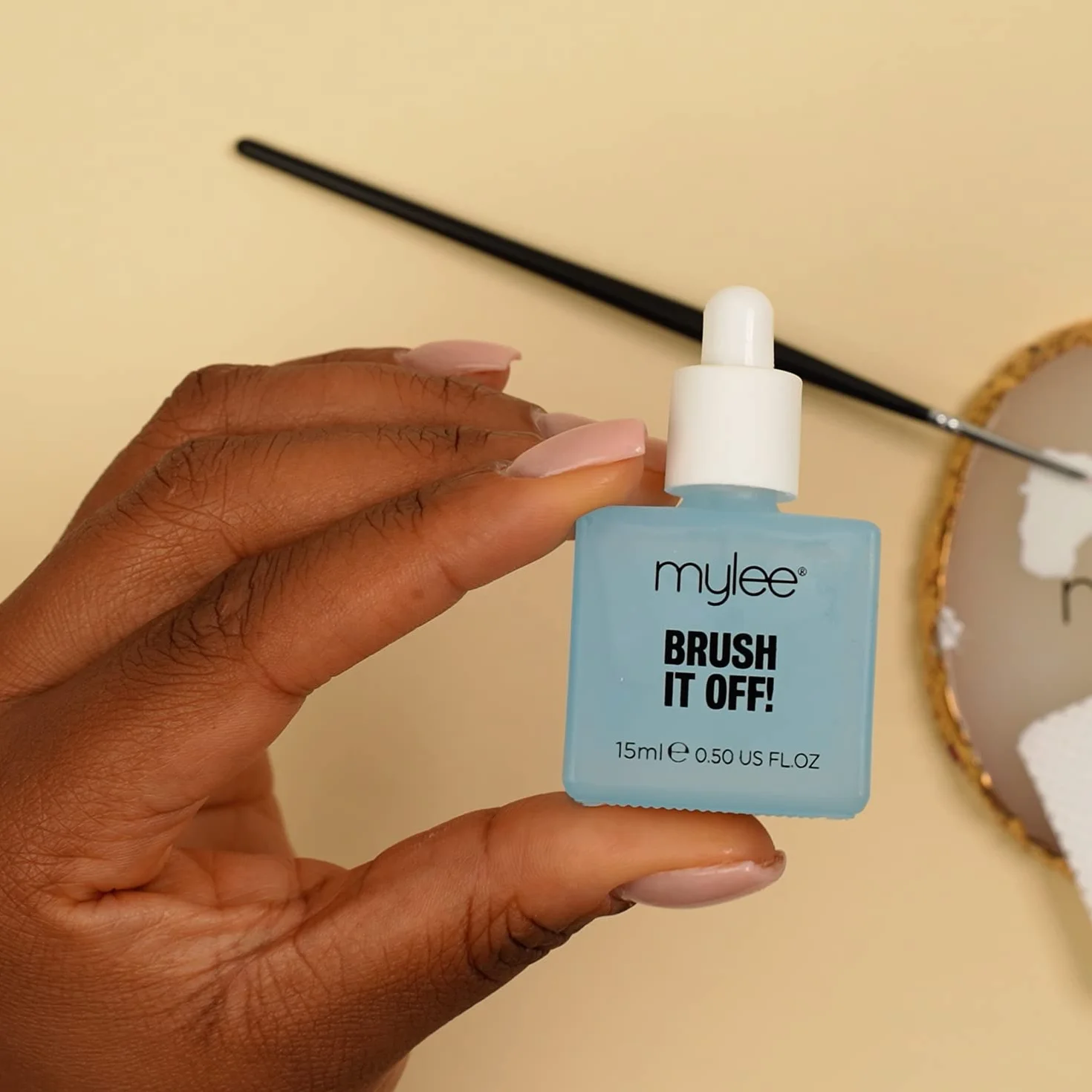 Brush It Off: Gel Detergente Professionale per Pennelli per Nail Art - Soluzione per Pulizia con Detergente Trasparente, Vegano e Senza Alcool
