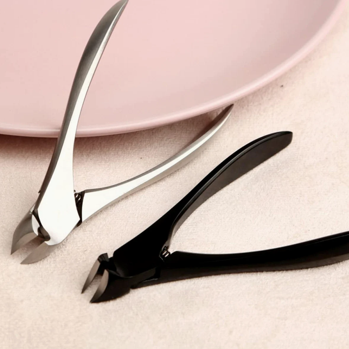 Tronchesino Unghie in Acciaio Inox Nero a Presa, Taglio | Groove Clamp per Manicure e Casa, Design Creativo, per Unghie Spesse o Incarnite