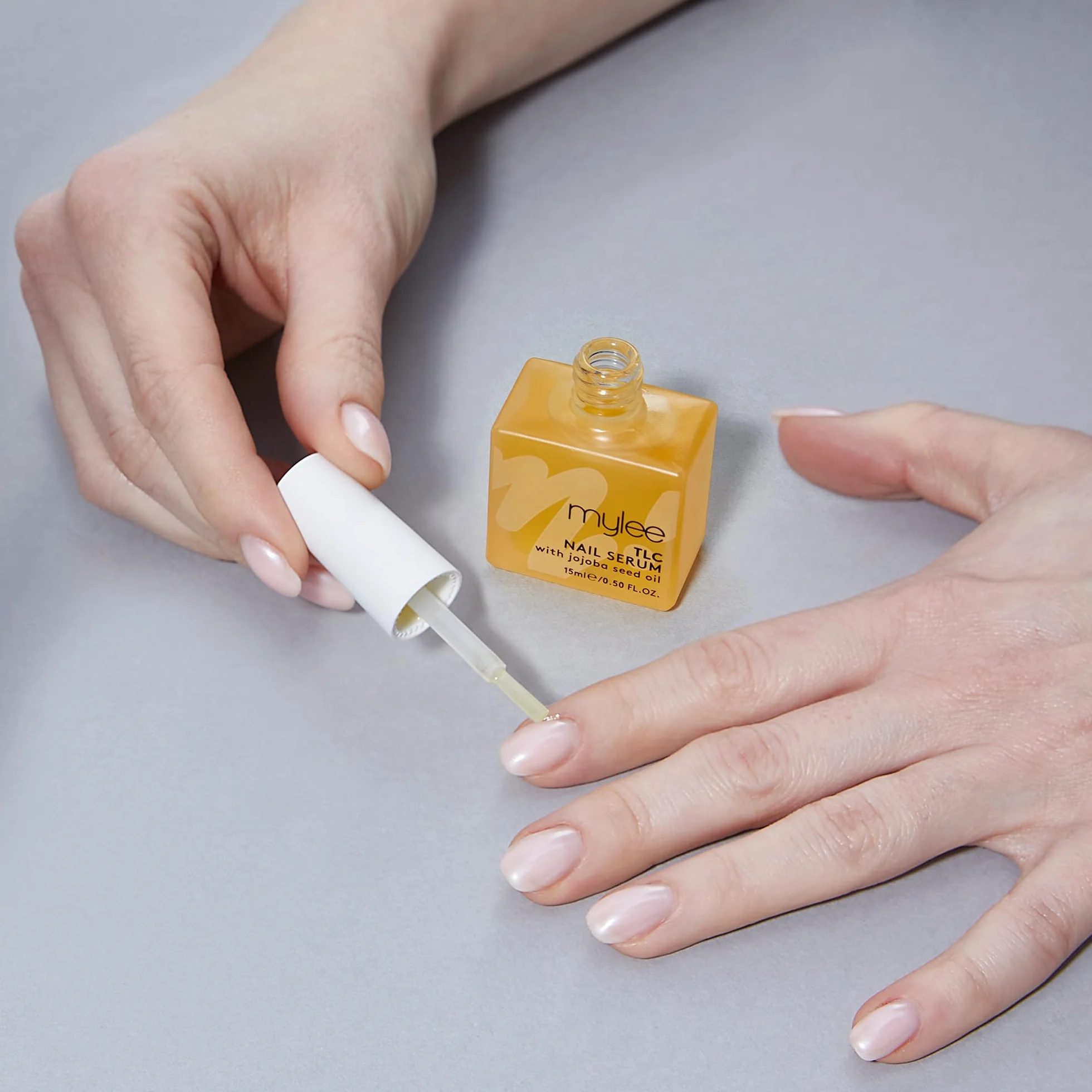 Mylee Siero per Unghie TLC, Trattamento per Riparare le Unghie, Promuovere una Crescita Più Forte, Lunga e Sana e Nutrire le Cuticole, Con Olio di Mandorle Dolci e Vitamine, Fresco Profumo di Anguria