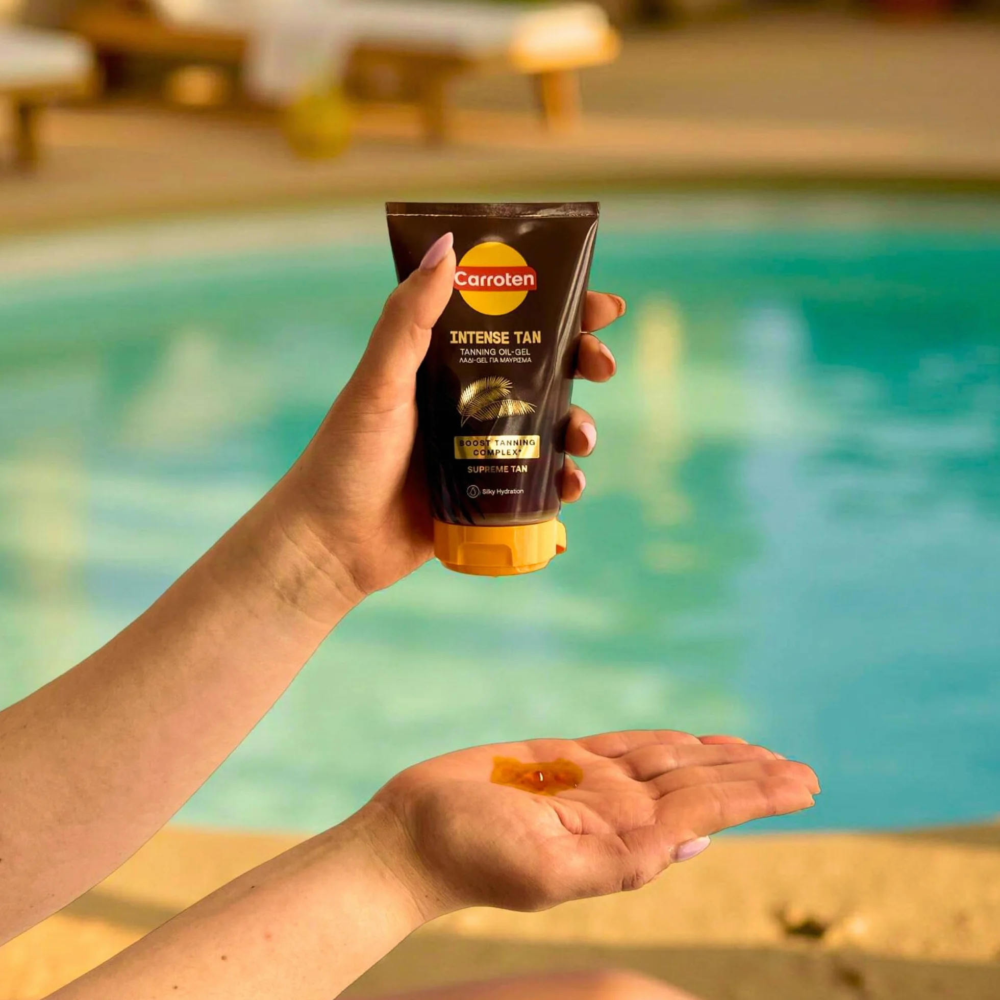 Carroten Olio Gel Abbronzante Intensivo 150 ml con Olio di Cocco e Vitamine A ed E
