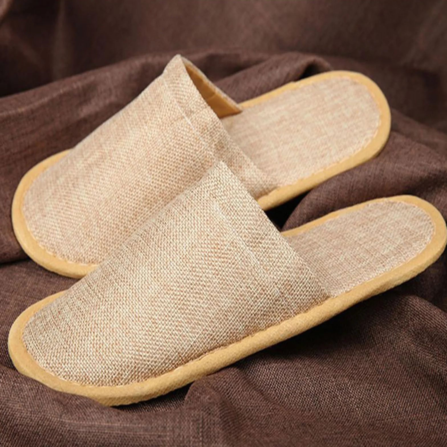 Comioke Pantofole Hotel, Pantofole Chiuse Hotel, 4 Paia Pantofole Usa E Getta Ospiti Antiscivolo, Pantofole d'albergo, Ciabatte Monouso Ospiti, Pantofole SPA, Ciabatte Sposa Bianco(Taglia Eu 37-43,)