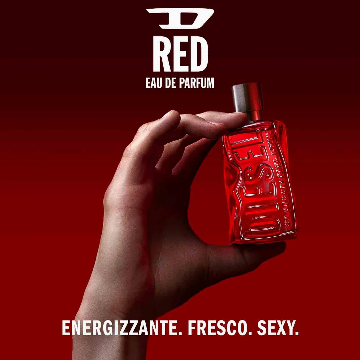 Diesel D Red Eau de Parfum Uomo, Profumo Uomo Fresco e Appassionato, Fragranza Agrumata e Legnosa, Note di Pompelmo Rosso, Lavanda e Legno di Sandalo, A Lunga Durata, Profumo di Lusso per Uomo