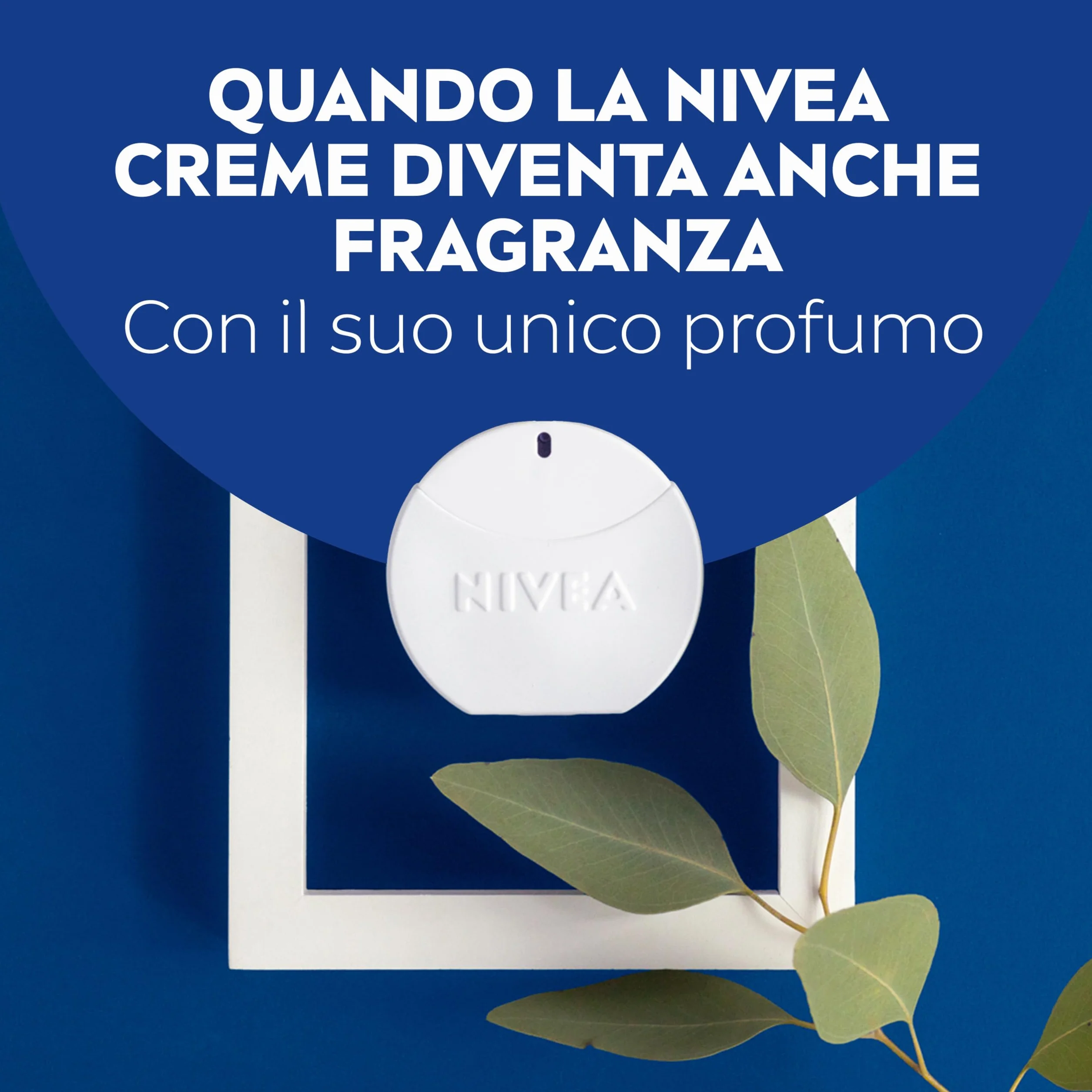 NIVEA Creme Eau de Toilette 30 ml, Profumo donna e uomo unisex dall'iconica fragranza di crema idratante NIVEA Creme, Acqua profumata dalle note floreali con cofanetto ideale come idea regalo