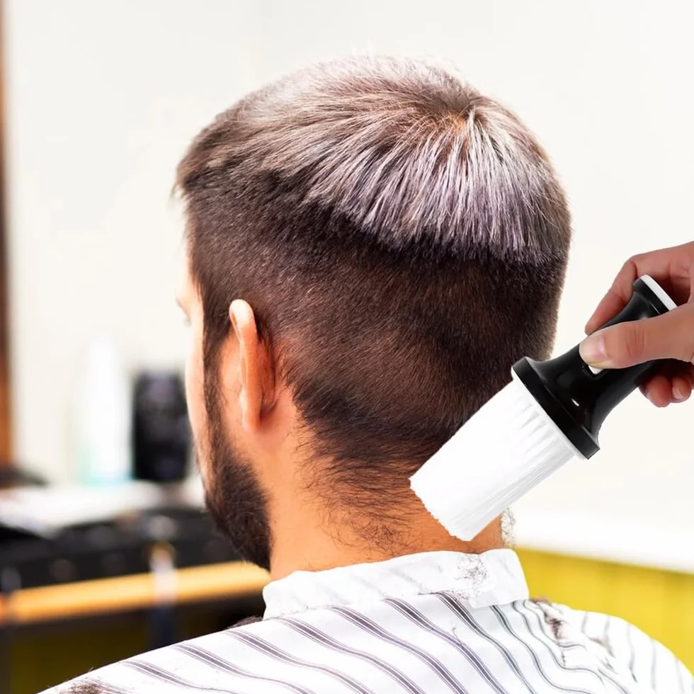 LATRAT Spazzola professionale multiuso per parrucchiere Clean Neck Duster Soft, Barber Haircut Tools con design Bottom Cap per aggiungere talco, taglia piccola