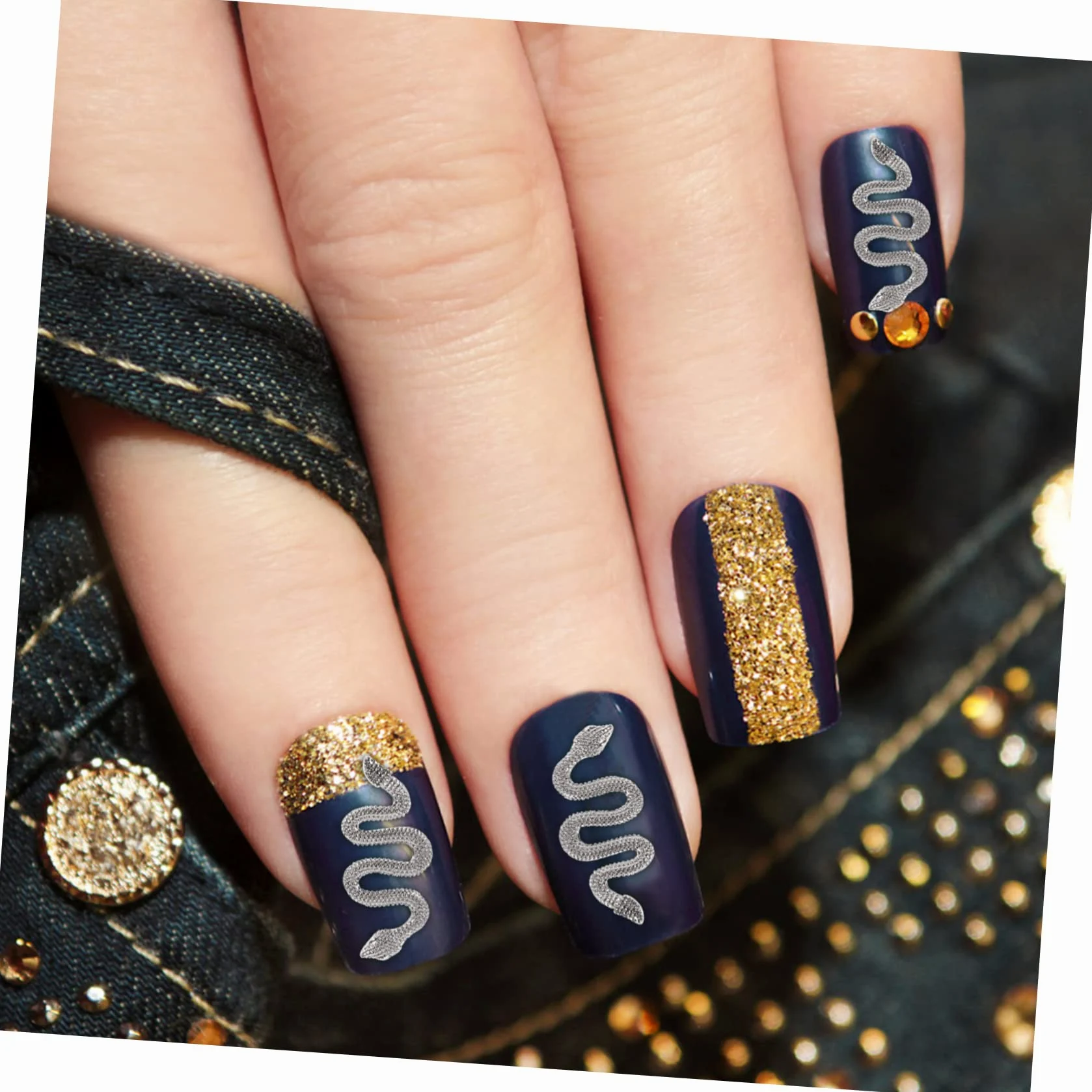 Housoutil 250pezzi Ciondoli Retro Forma Di Serpente Per Unghie Decorazioni Per Nail Art Accessori Eleganti Per Unghie e Crafting Design Unico e Affascinante