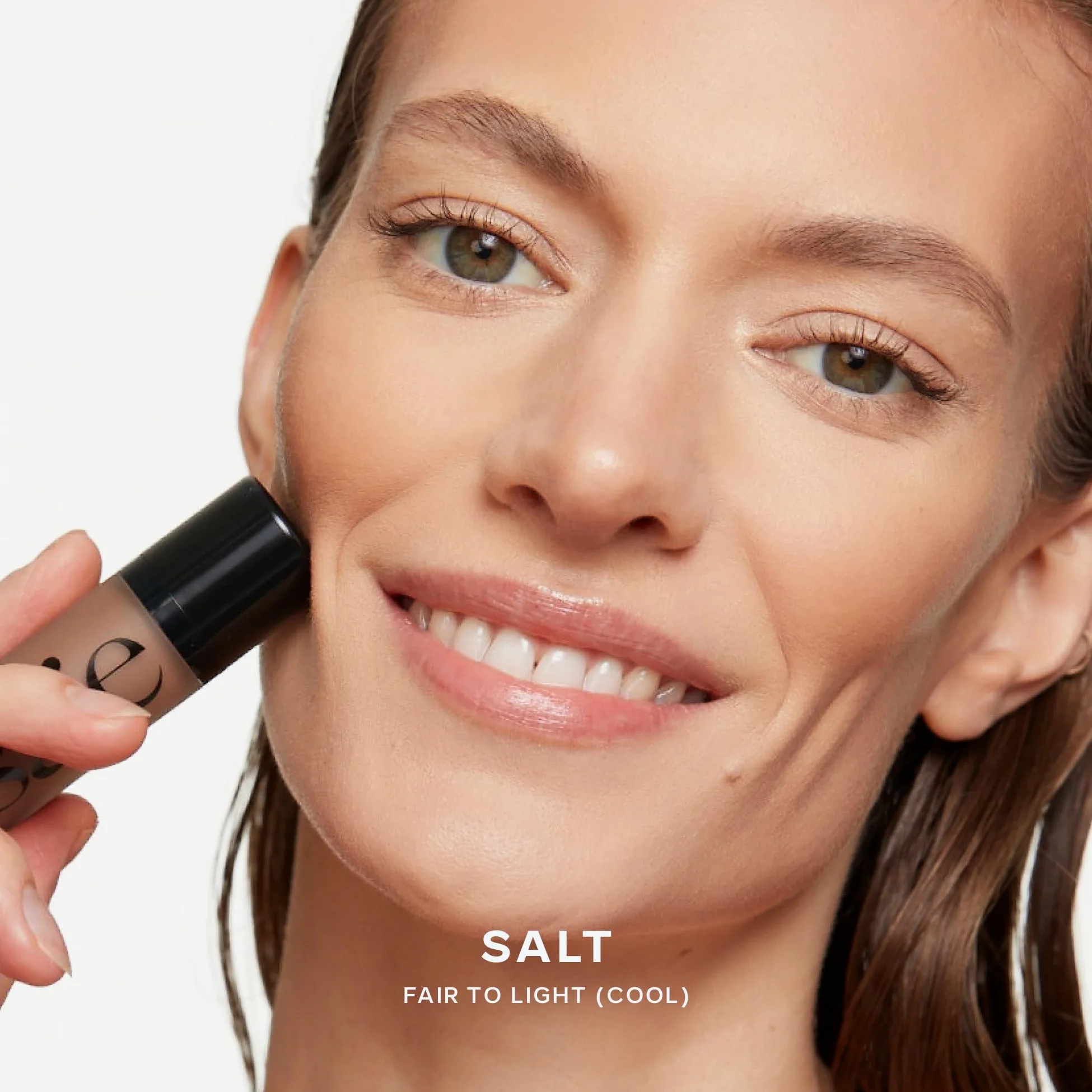 Dew Bronze Soft Focus Liquid Tan + Liquid Contour Arricchito con glicerina vegetale per una miscelazione senza sforzo e una cura profonda della pelle, regali di Natale Dimensioni:
