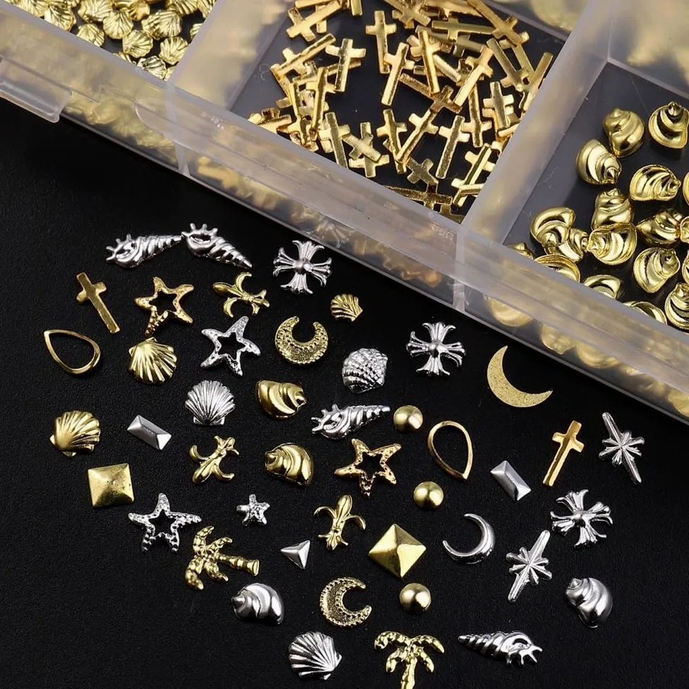 1 scatola oro argento ciondoli per unghie 3D in lega fiore gemme per unghie in metallo luna stella gioielli per unghie multi-forme oceano spiaggia stella marina conchiglia forniture per nail art con