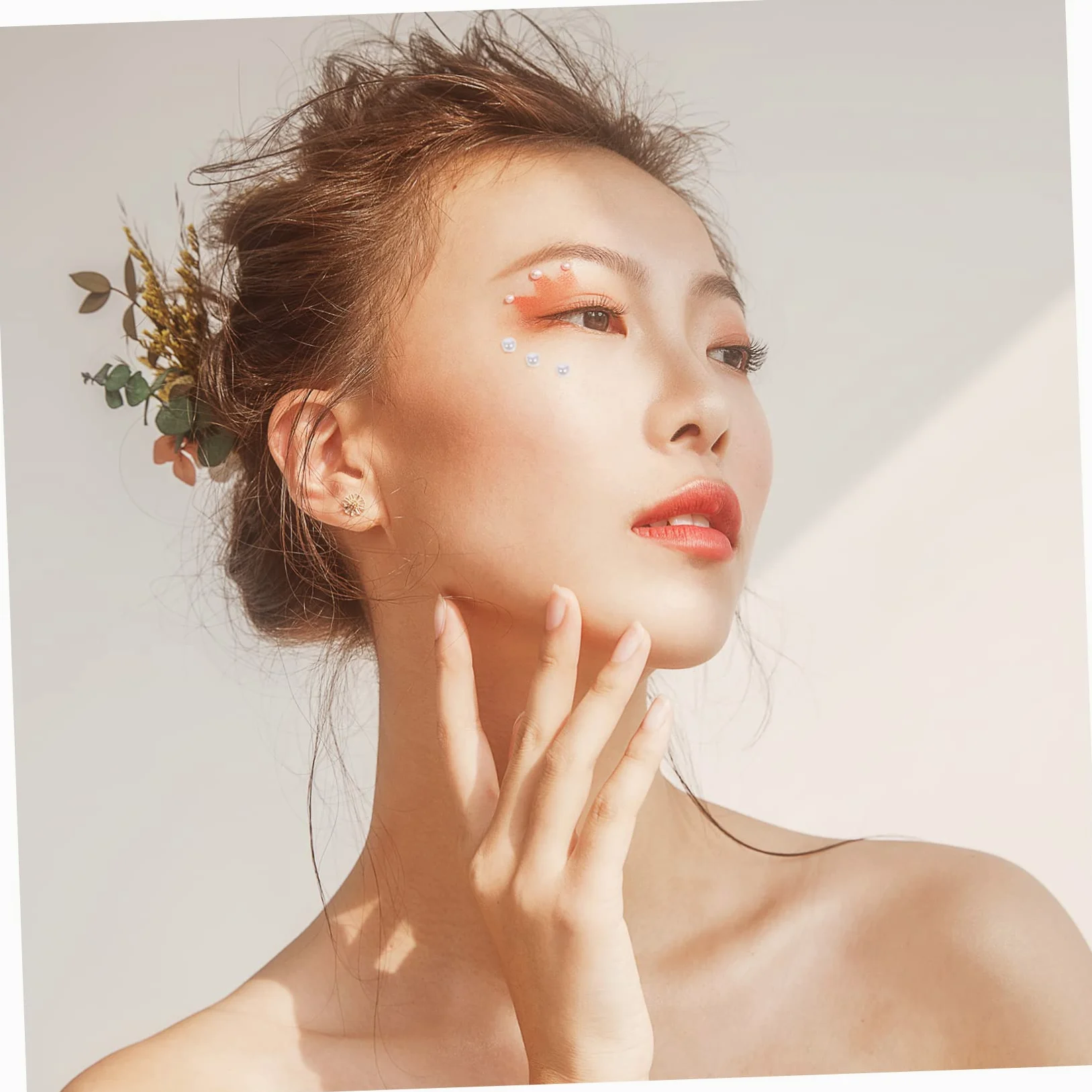 Beavorty 24fogli Adesivi Per Viso Brillantini Acrilico Shiny Di Gemme Per Trucco Vari Colori Impermeabili e Facili Da Applicare Per Feste Matrimonio e Carnevale