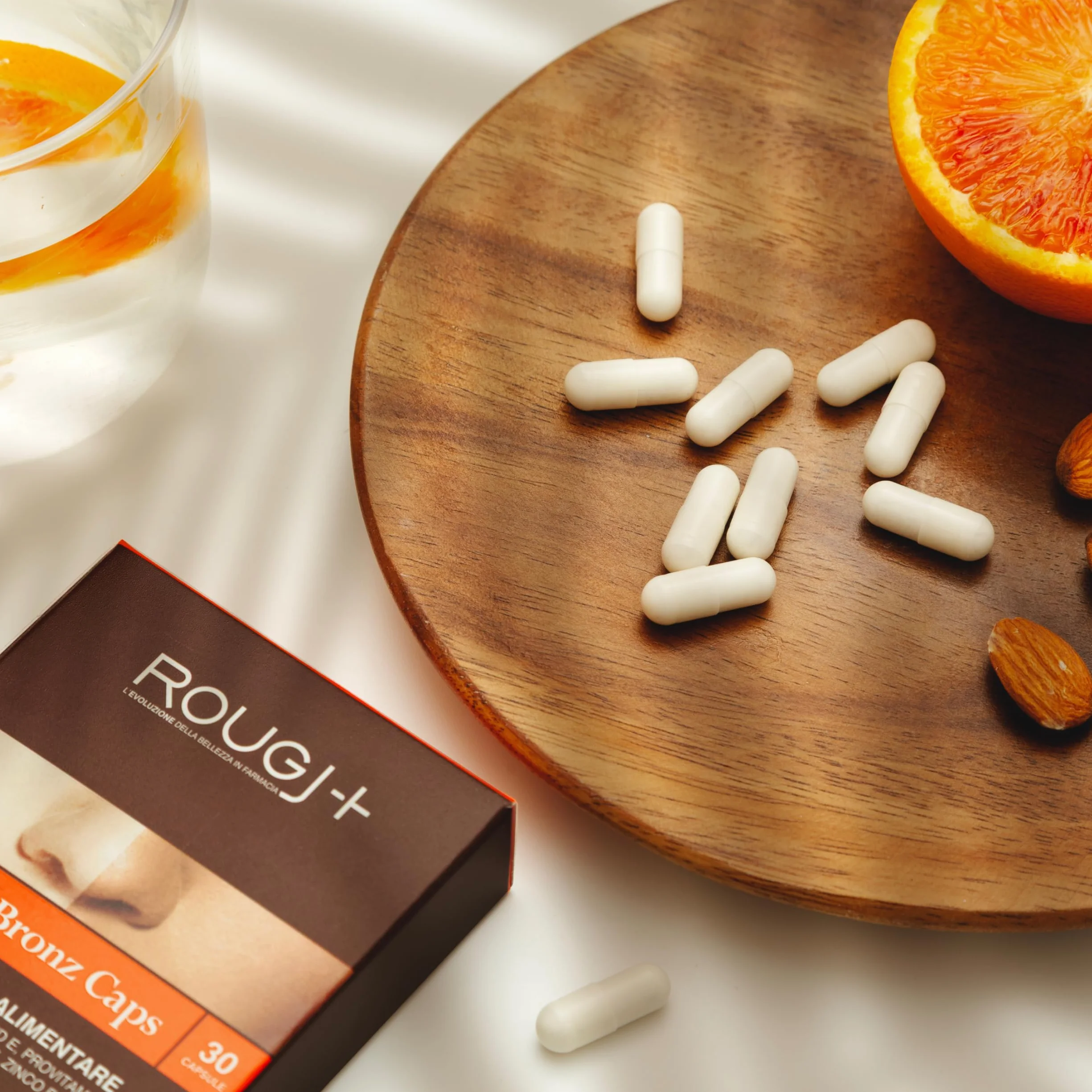 Rougj Capsule Betacarotene per Abbronzatura Forte - Integratori per Abbronzatura con Vitamina A - Integratore Abbronzatura 90 Capsule, una al Giorno ExtraBronz Caps - Made in Italy