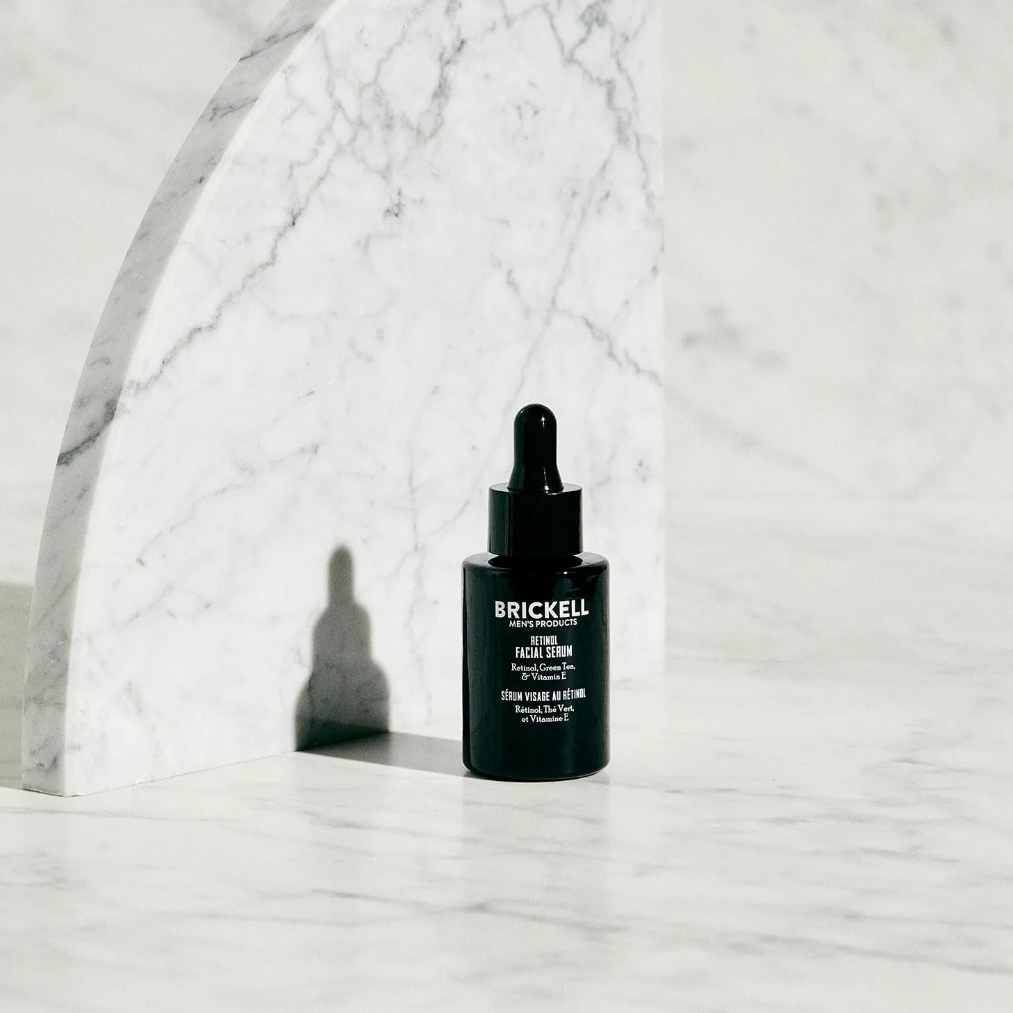 Brickell Siero al Retinolo da Uomo per Rassodare le Linee del Viso e le Rughe degli Occhi, Siero per la Cura della Pelle del Viso Idratante Profonda per Anti-età, Senza Profumo, 30 ml
