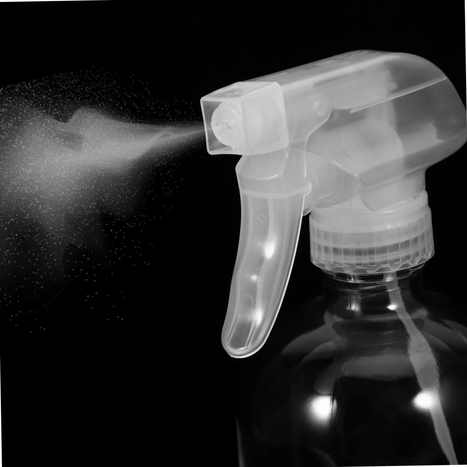 Bottiglia Spray 500ml in Vetro con Rivestimento in Silicone, 2 Pezzi | Nebulizzazione Fine, Bianco Moderno, Flaconi Vuoti Riutilizzabili per Uso Quotidiano