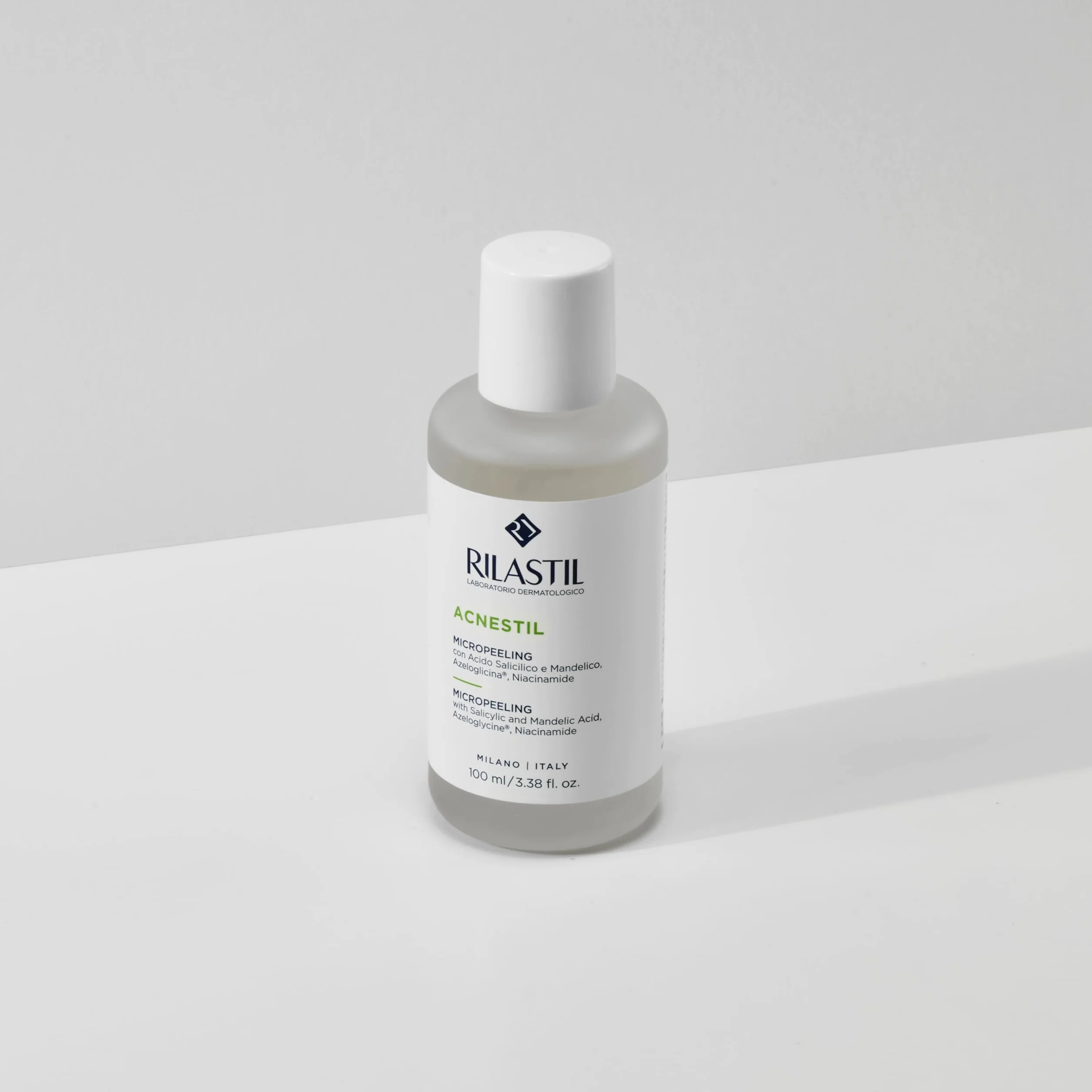 Rilastil Acnestil Micropeeling, Peeling Intensivo Viso con Acido Salicilico, Lozione Esfoliante Antimperfezioni e Purificante, per Pelli Impure con Tendenza Acneica, Confezione da 100 ml