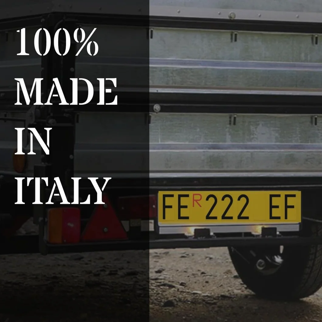 Targa Ripetitrice Alluminio Catarifrangente Made in Italy Portabici Carrelli Rimorchi Dimensioni Originali Caratteri Omologati R Rossa Inclusa