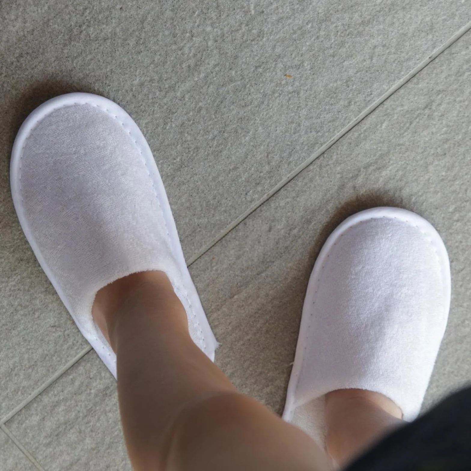 Pantofole in spugna Terry bianche chiuse 4 mm per hotel salone spa casa