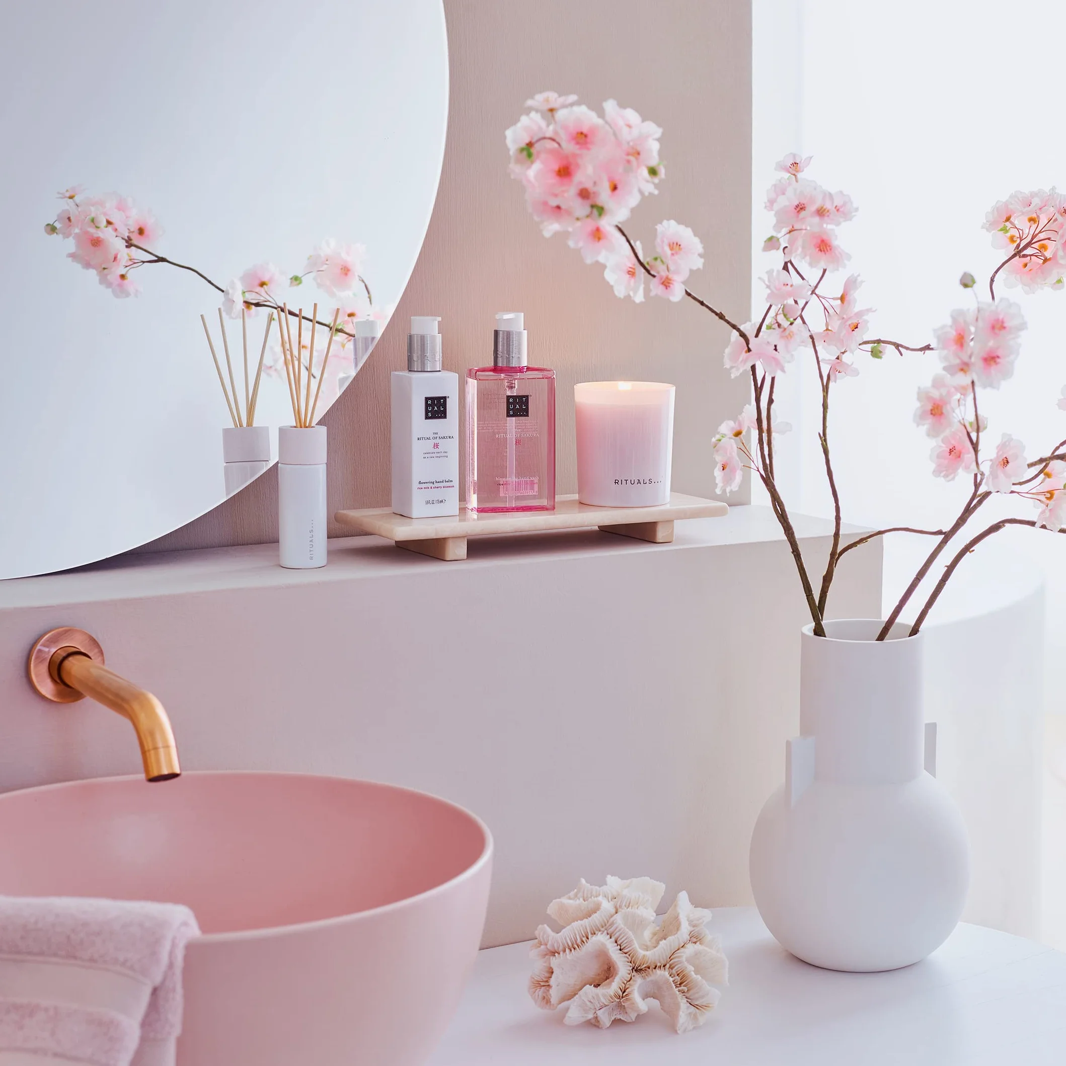 RITUALS Balsamo Mani di The Ritual of Sakura, 70 ml - Con Latte di Riso & Fiore di Ciliegio - Proprietà Nutrienti per la Pelle