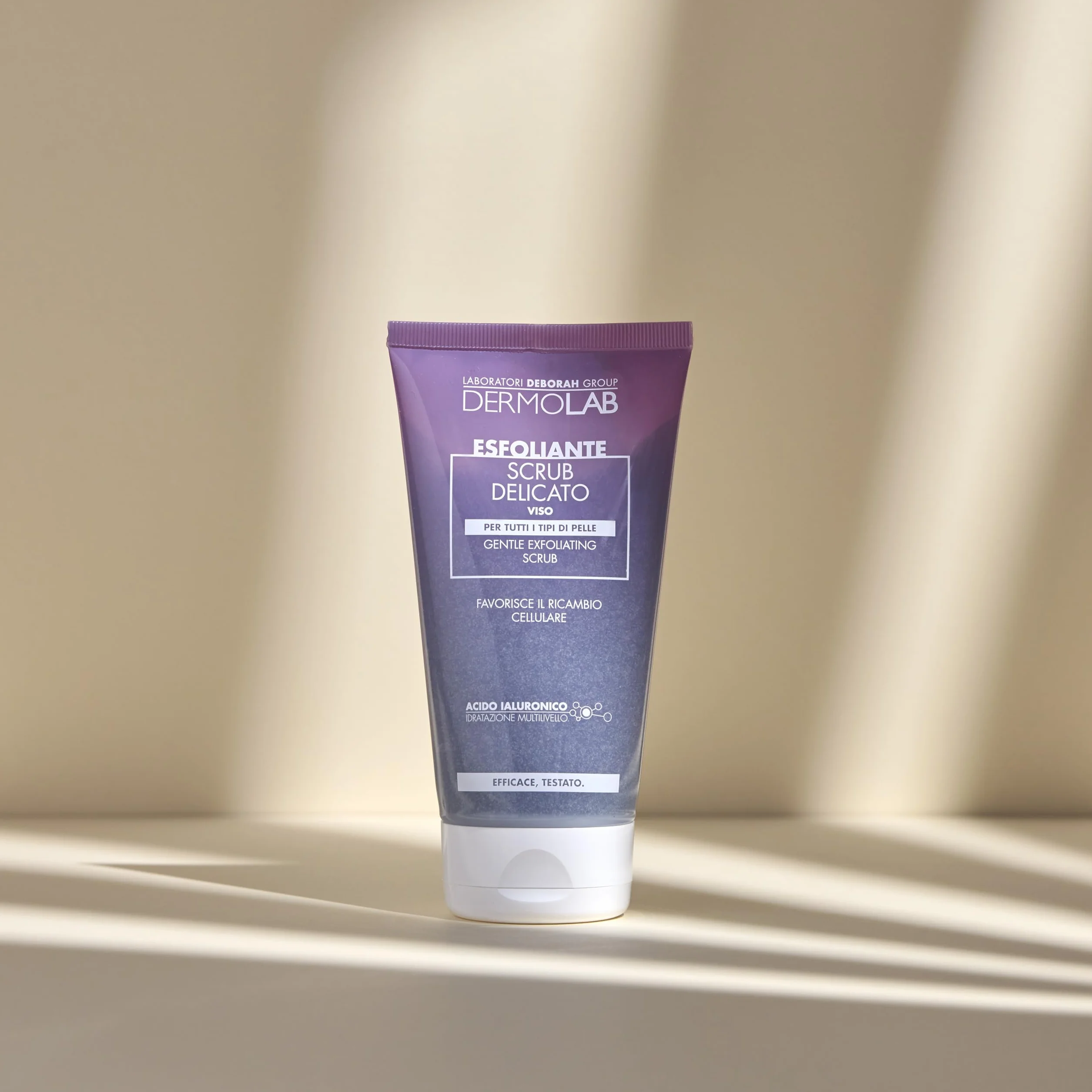 Dermolab - Scrub Viso Donna Delicato Esfoliante per Tutti i Tipi di Pelle, con Pool di Acido Ialuronico, Effetto Idratante e Illuminante, Purifica la Cute, 150 ml