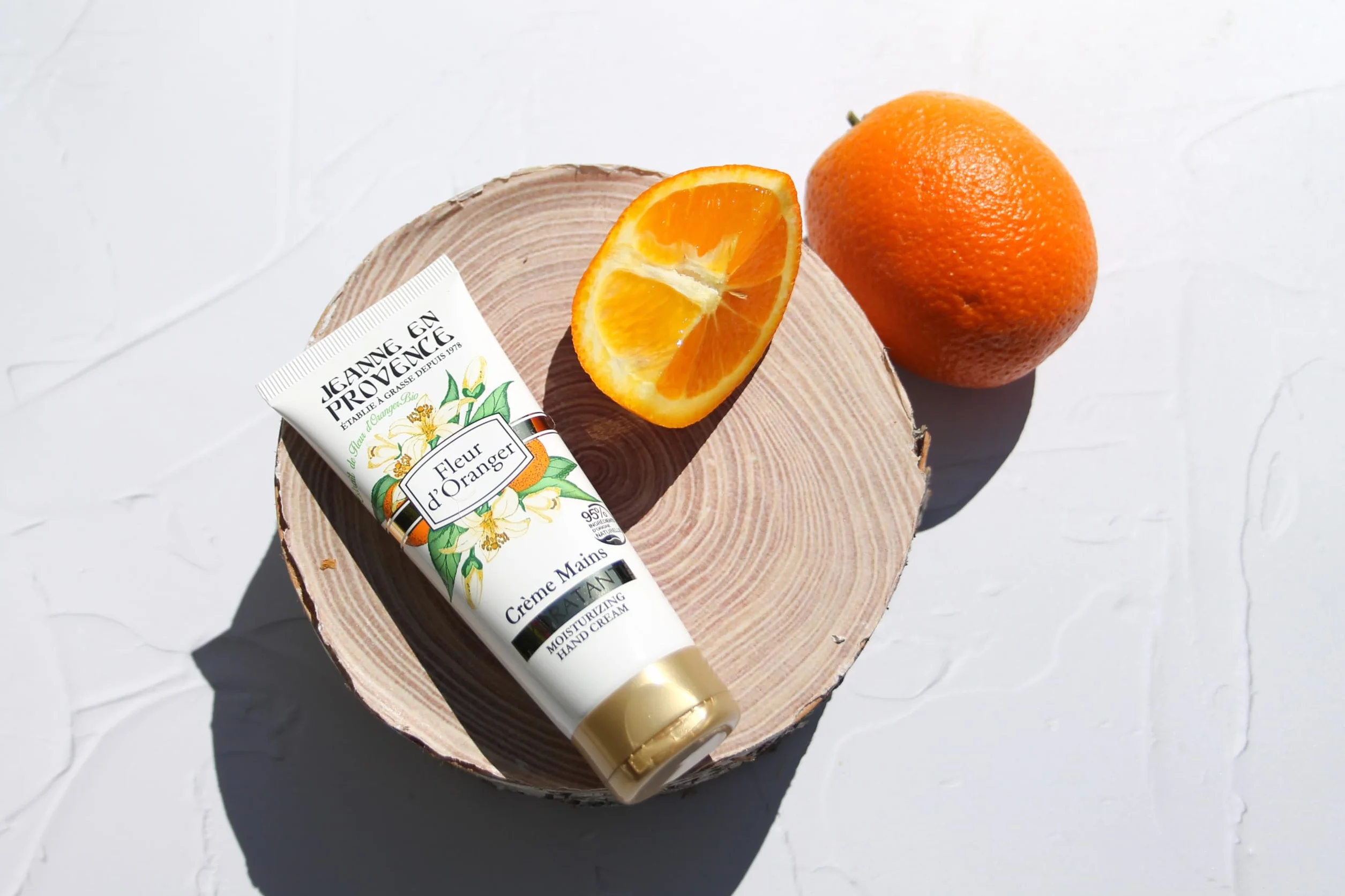 JEANNE EN PROVENCE – Set regalo per donne – Fiore d'arancio – Eau de Parfum 60 ml + crema mani 75 ml + sapone 100 g