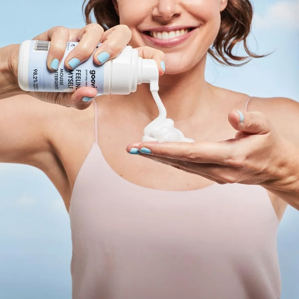 GOOVI Feeling Myself Cleansing Mousse – Schiuma detergente delicata per il viso – Pulizia del viso per pelli sensibili – 100 ml