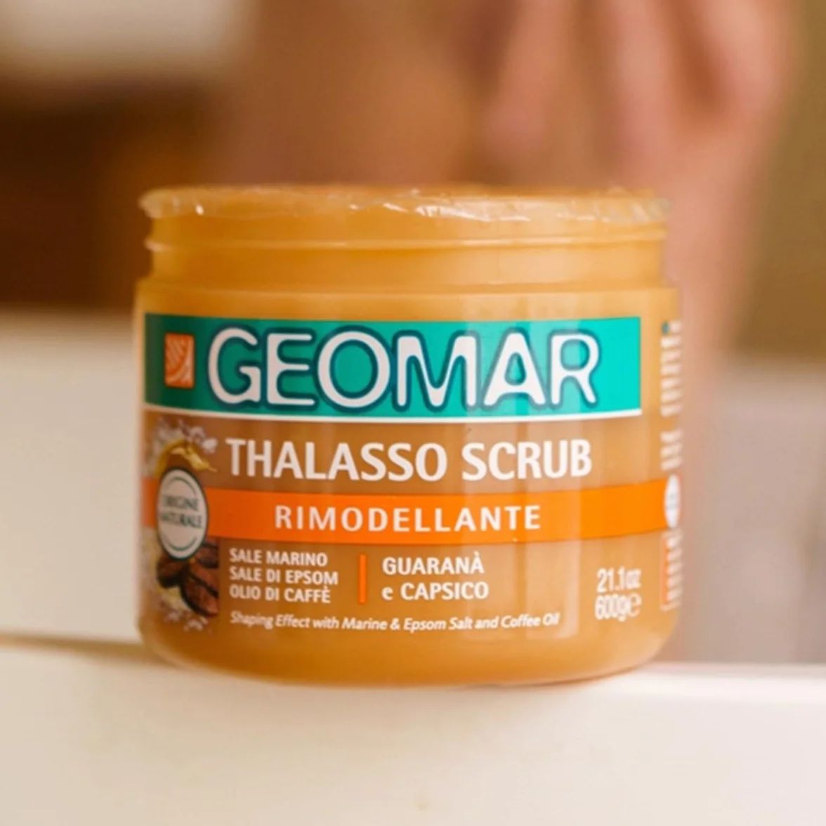 GEOMAR Thalasso Scrub Corpo Rimodellante Sale Marino Sale di Epsom Olio di Caffè Estratti di Guaranà e Capsico Made in Italy 600 g