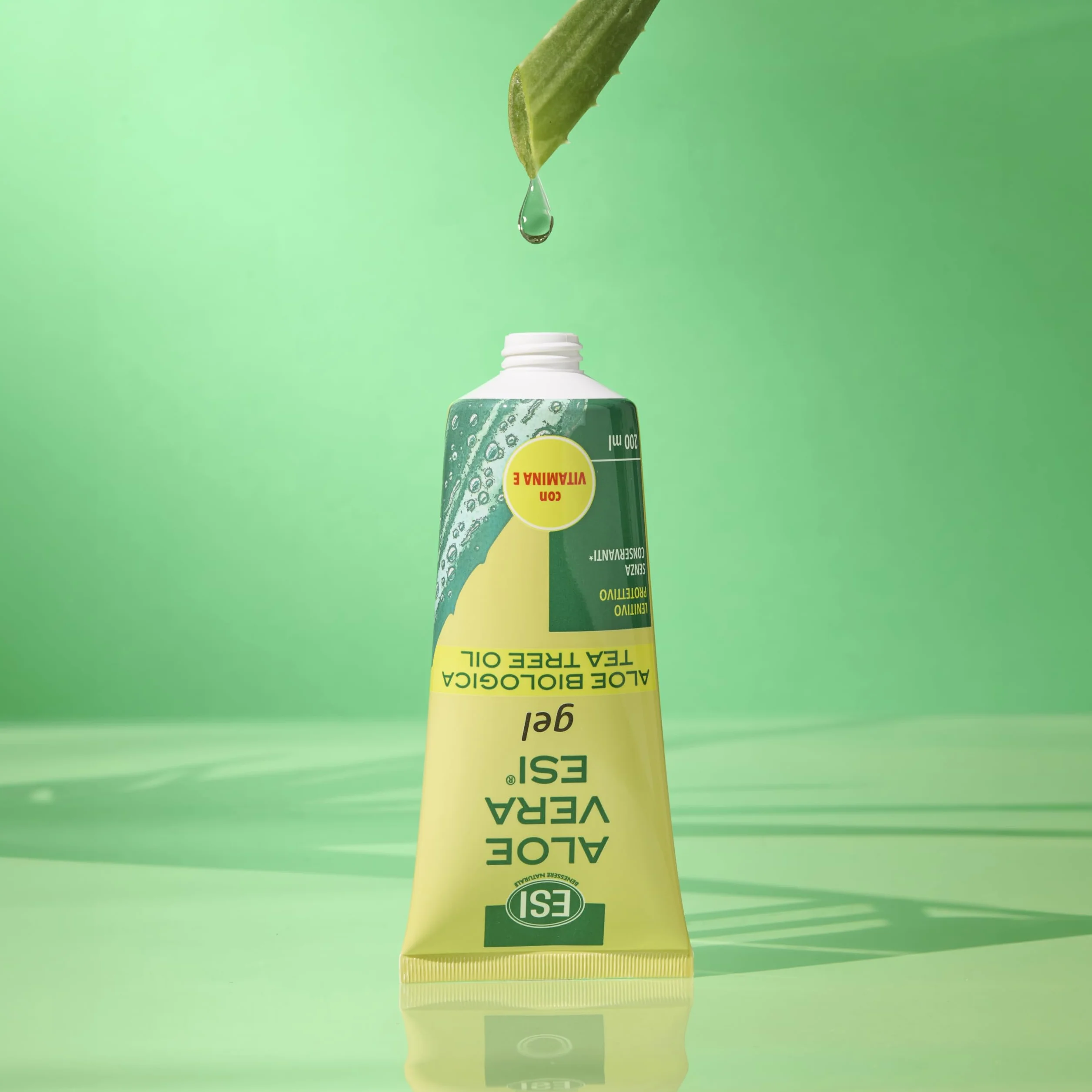 ESI Aloe Vera Gel con Tea Tree Oil e Vitamina E 200 ml