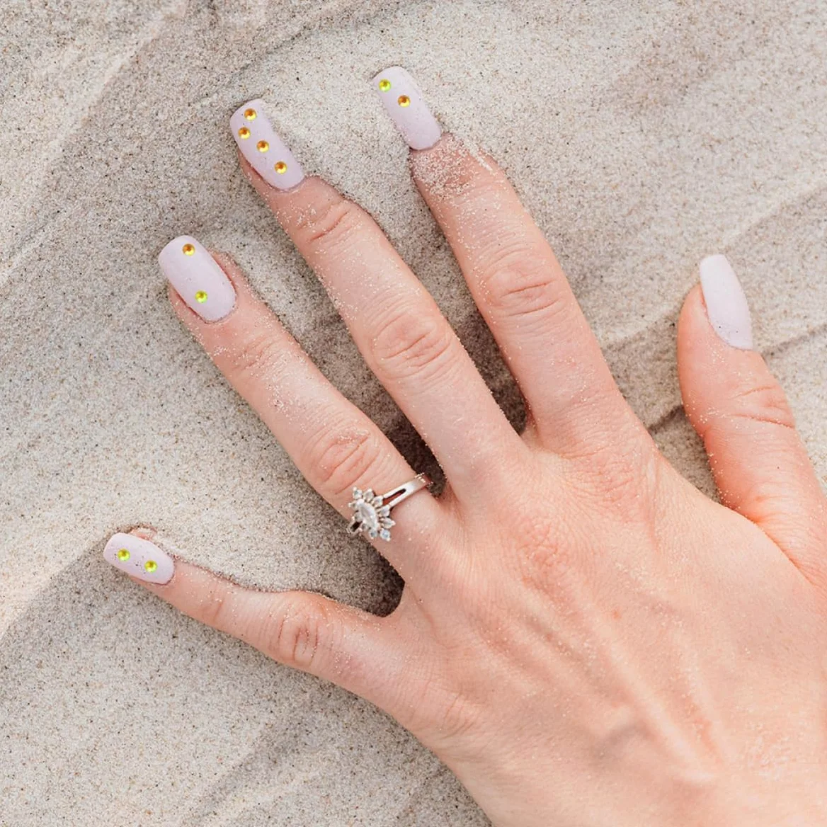 NUOBESTY 11520pezzi Strass Per Unghie Decorazioni Nail Art Con Rhinestones Piattaforma Per Manicure Adatti Per Phone Cases e Artigianato Vari