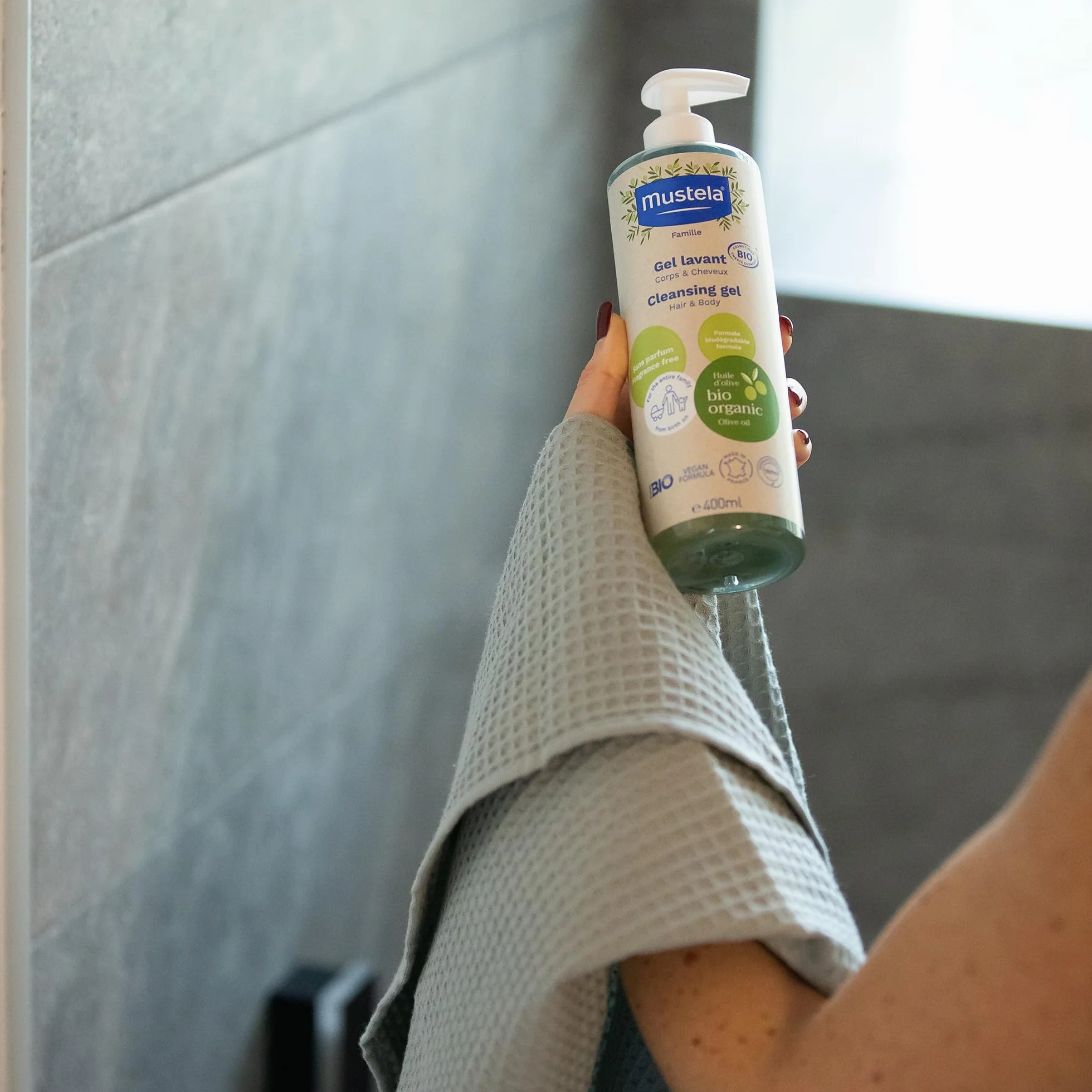 Mustela Gel Detergente Bio Vegano Olio di Oliva Aloe Vera Glicerina Corpo Capelli Neonati 400ml