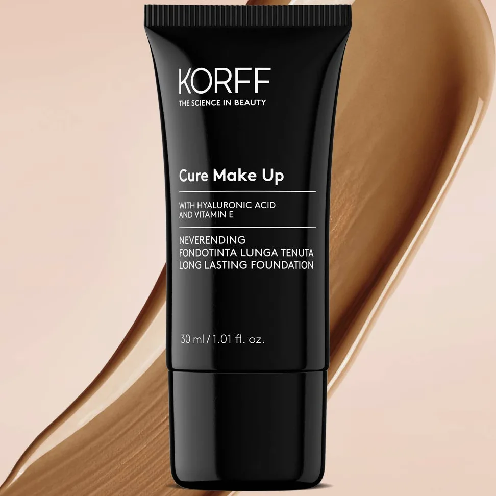 KORFF Fondotinta Crema, Effetto Matt, Lunga Tenuta, Copertura Media - Alta, Formula Anti-età Idratante con acido ialuronico