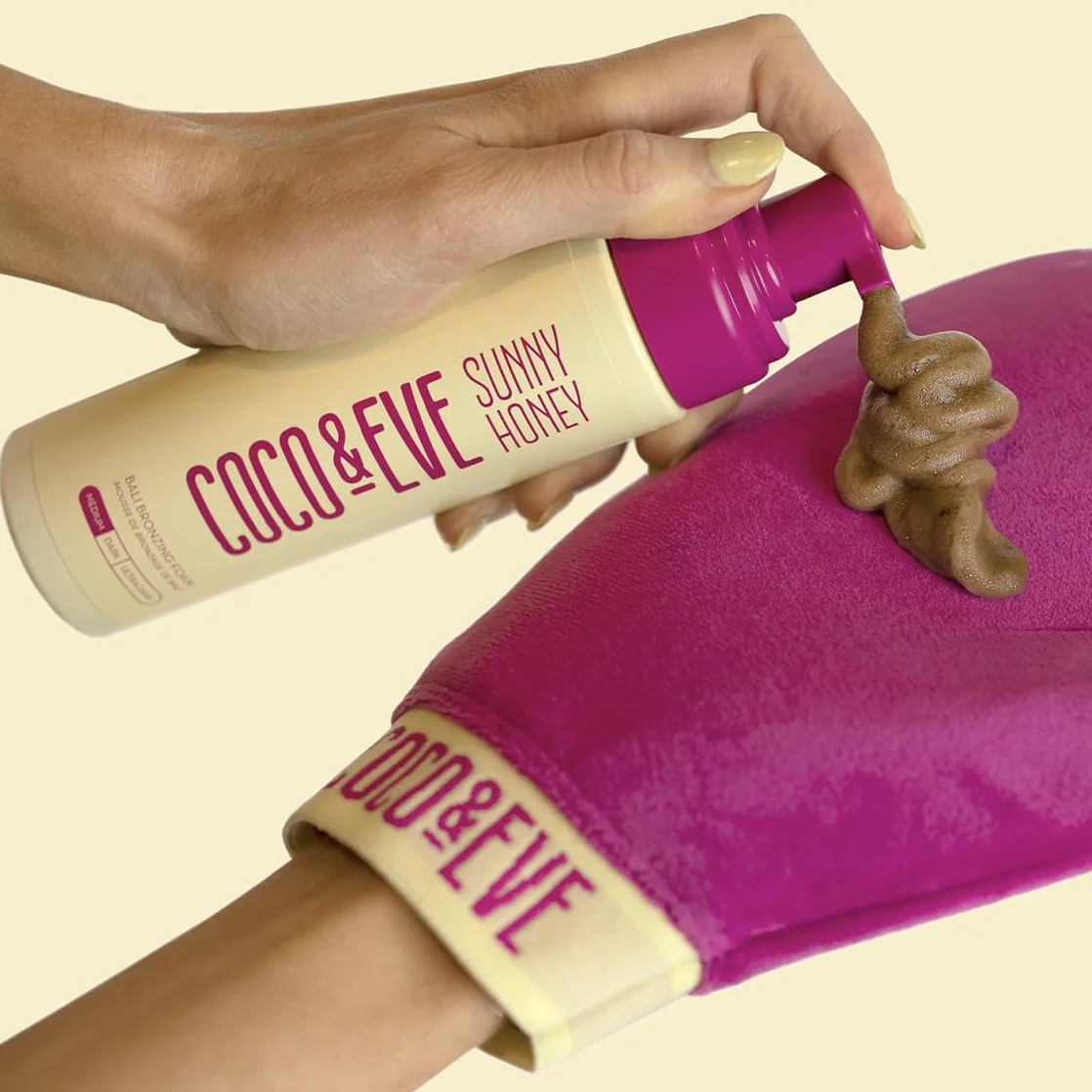 Coco & Eve Sunny Honey Mousse autoabbronzante naturale - (Medium) Set abbronzante Bali con guanto autoabbronzante | antietà, anti cellulite (212ml)