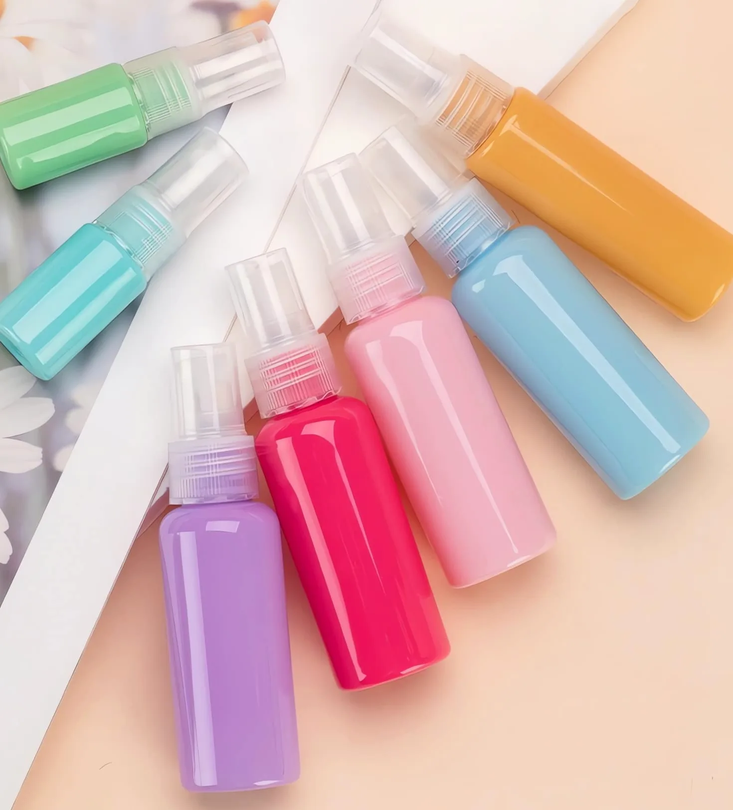 50 Pezzi 50ml Viola plastica flacone spray Con Sprayer Mini Flacone Spray Portatile Riutilizzabile per Nebbia, Bottiglia di Profumo, Cosmetica, Viaggio
