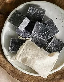 Set di 5 quadrati di muschio solido naturale nero 30 g – Made in Marocco Artigianalmente, profumo di lunga durata 100% naturale, ipoallergenico, cura e profumo per pelle e biancheria