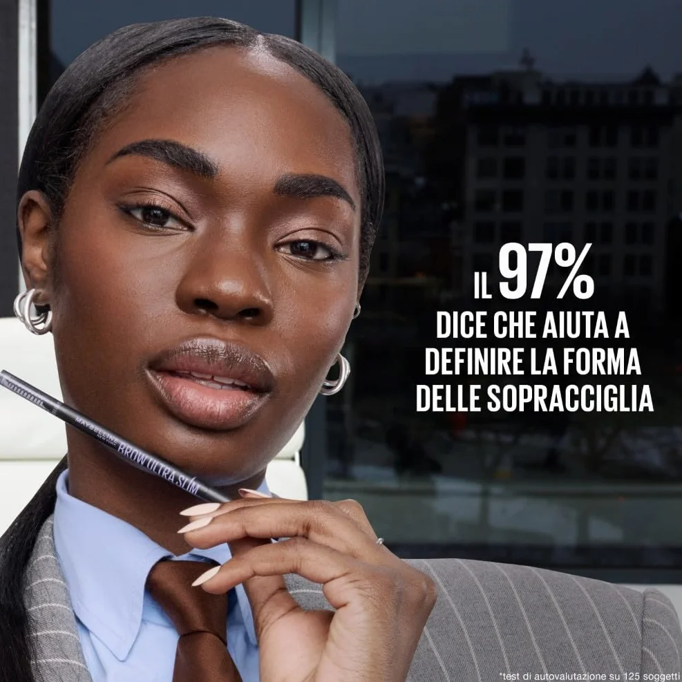 Maybelline New York Matita per Sopracciglia, Sopracciglia Definite, Formula Che Non Si Sfalda, Con Punta di Precisione e Pettinino, Brow Ultra Slim, Tonalità Deep Brown, 7,2 g