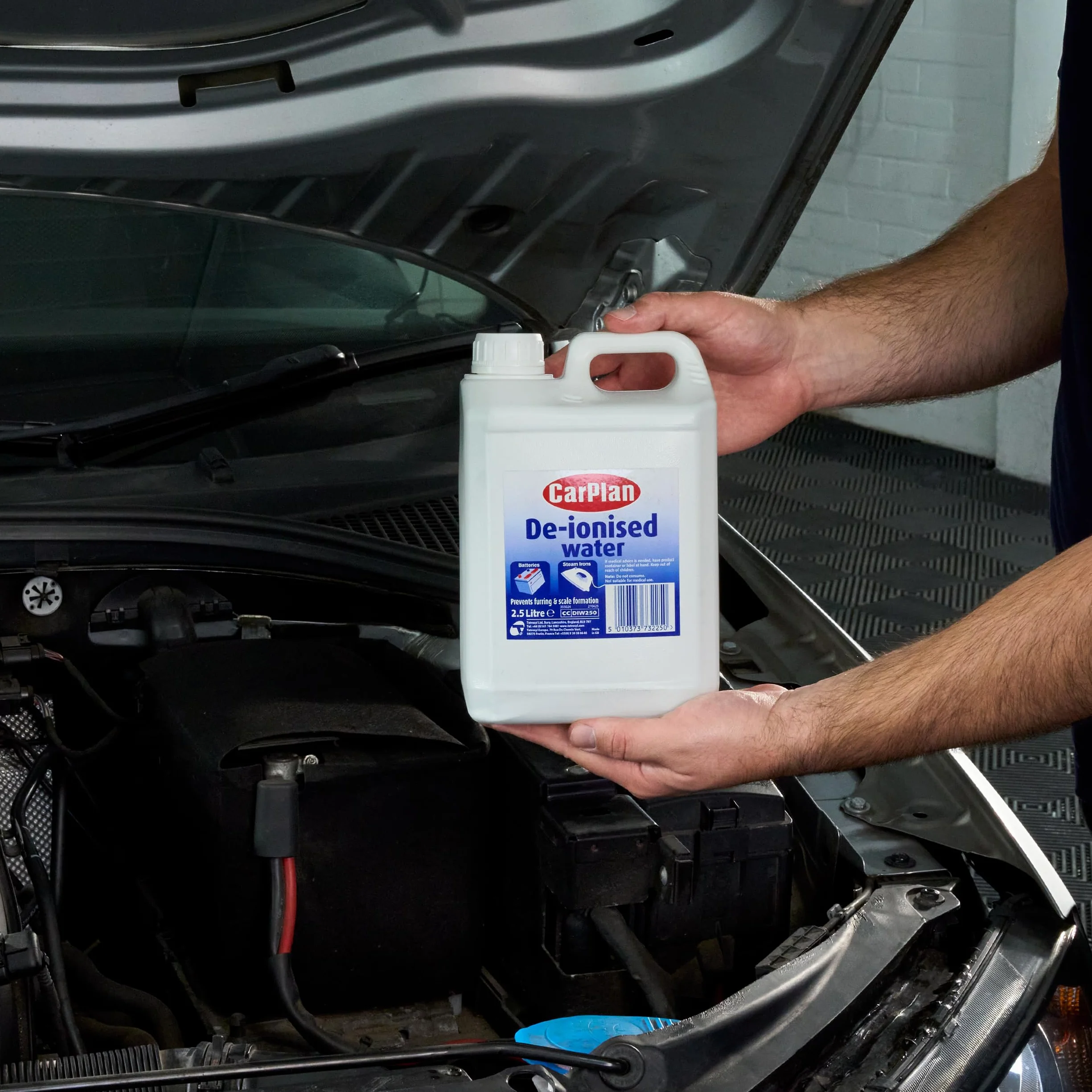 CarPlan Acqua Deionizzata 2.5 Litri Classe A+++ per Batterie e Ferri da Stiro a Vapore