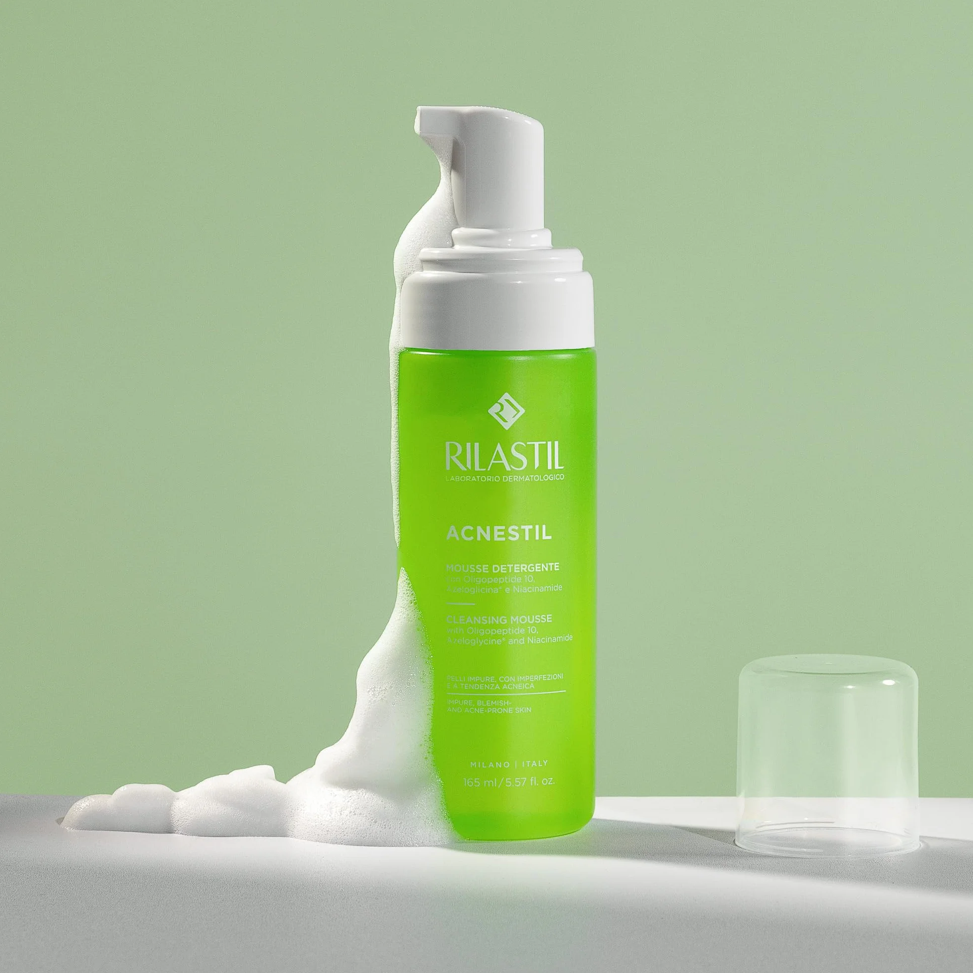 Rilastil Acnestil Mousse Detergente, Formula Delicata, Pelli con Tendenza Acneica, Confezione da 150ml