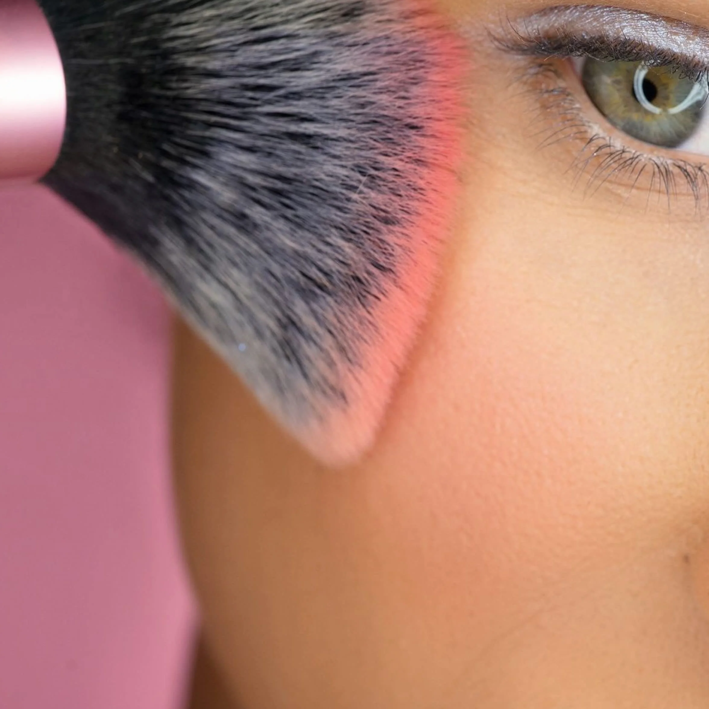 Real Techniques Mini pennello multiuso trucco fard bronzer cipria viso setole sintetiche tagliate su misura 1 confezione