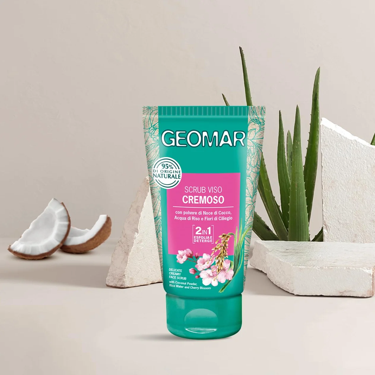 GEOMAR | Scrub Viso Detergente Cremoso, Con polvere di Noce di Cocco, Acqua di Riso e Fiori di Ciliegio, 95% di Origine Naturale, Made in Italy, 1 x 150 ml