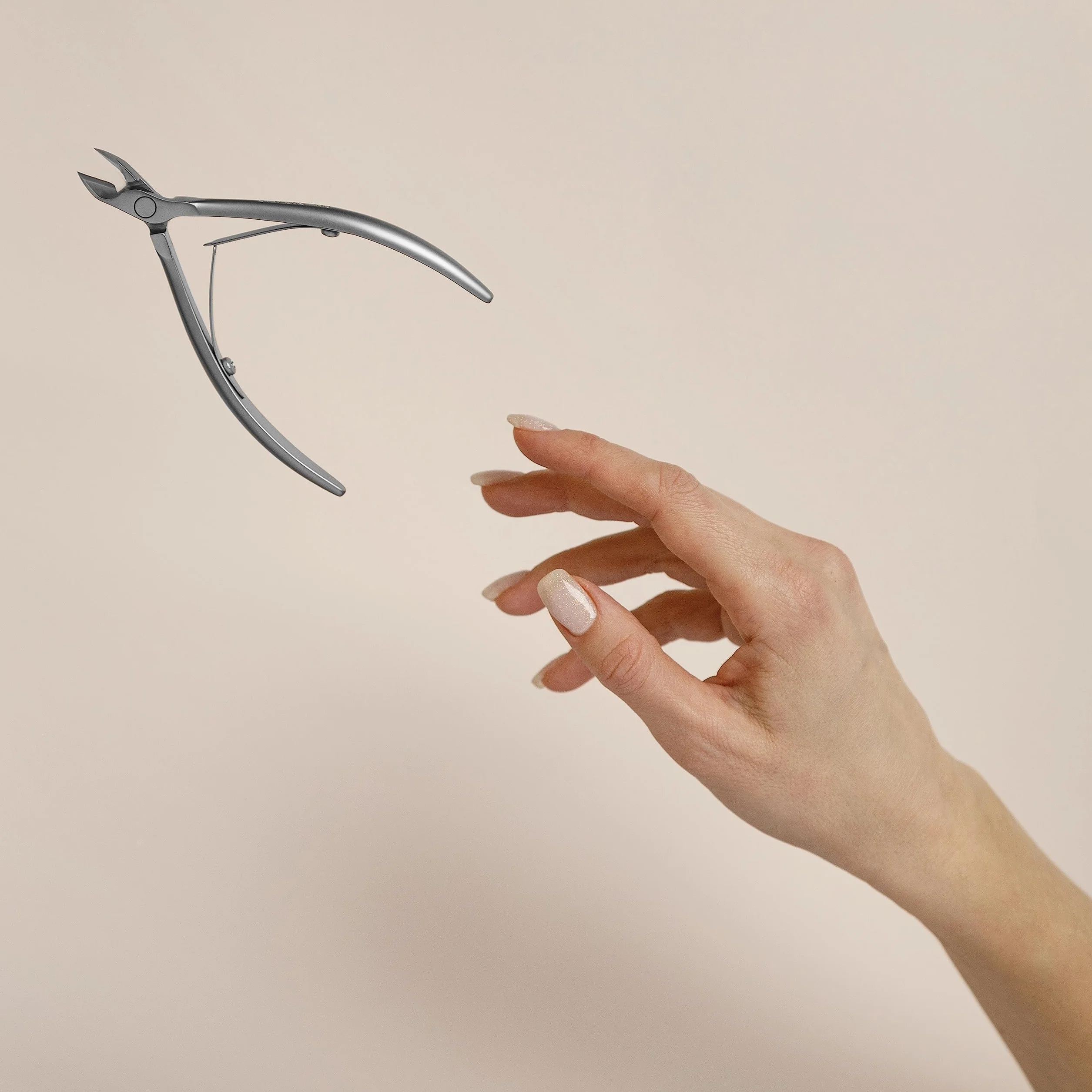 STALEKS PRO by Natury Nails Pinza professionale per cuticole 7 mm. Acciaio inossidabile. (Smart 31-7mm)