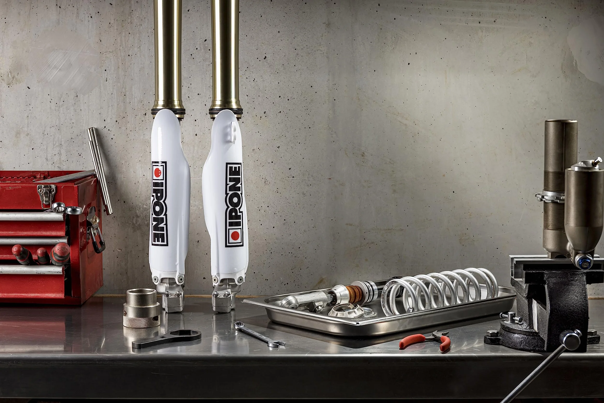 IPONE Fork 30 Olio per Forcelle Moto Semisintetico 1 Litro
