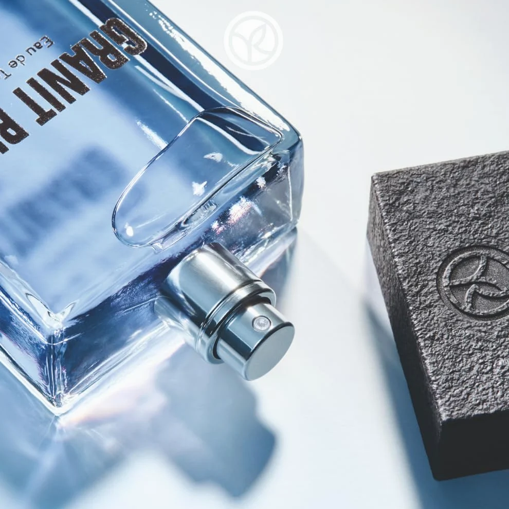 Yves Rocher GRANIT BLEU Eau de Toilette Vaporizzatore 100ml | Bergamotto e alghe della Bretagna - Profumo con note di vetiver di sabbia - regalo per uomo