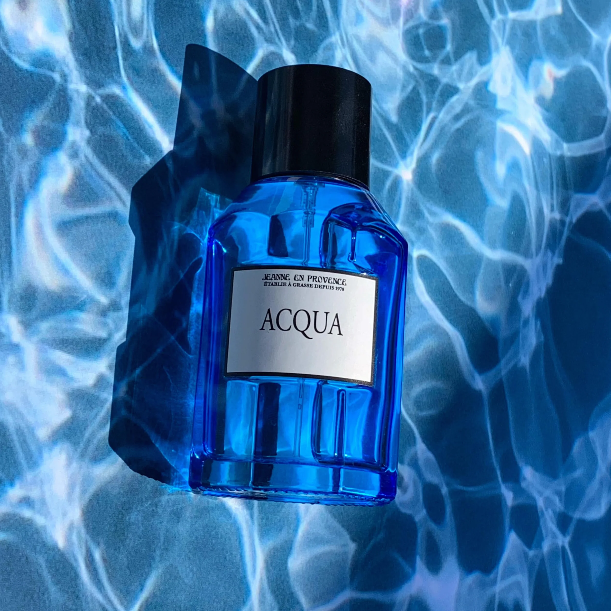 JEANNE EN PROVENCE - Cofanetto Regalo per Uomo - Acqua - Eau de toilette 100 ml + Gel doccia integrale 150 ml - Profumo Musc Santal - Prodotto e confezionato in Francia a Grasse