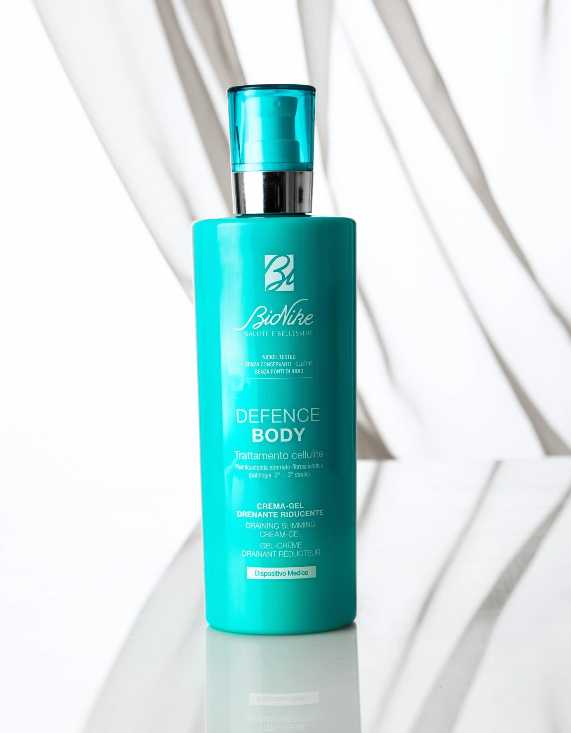 Bionike Defence Body Crema-Gel Anti-cellulite Azione Drenante Riducente per Pelli Sensibili Effetto Freddo 200ml