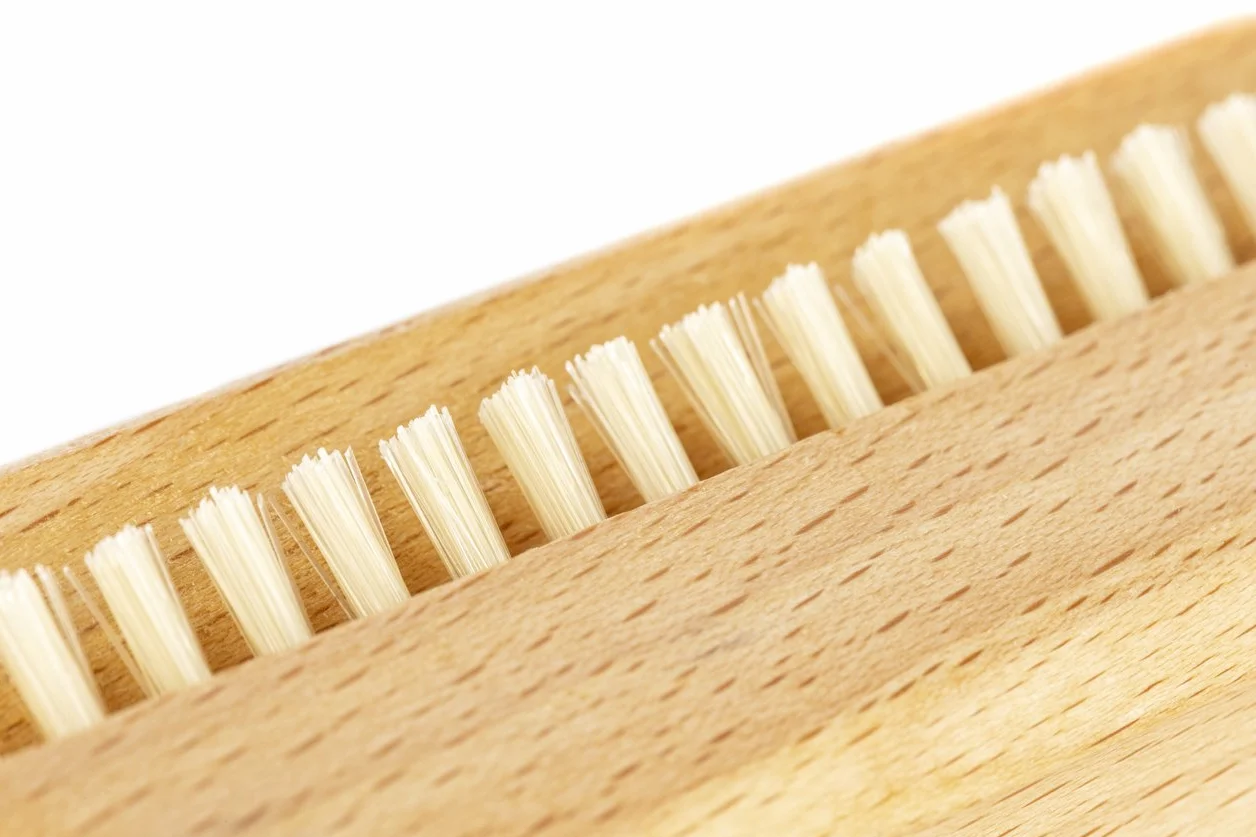 REMOS Spazzola per mani e unghie in legno di faggio con setole naturali