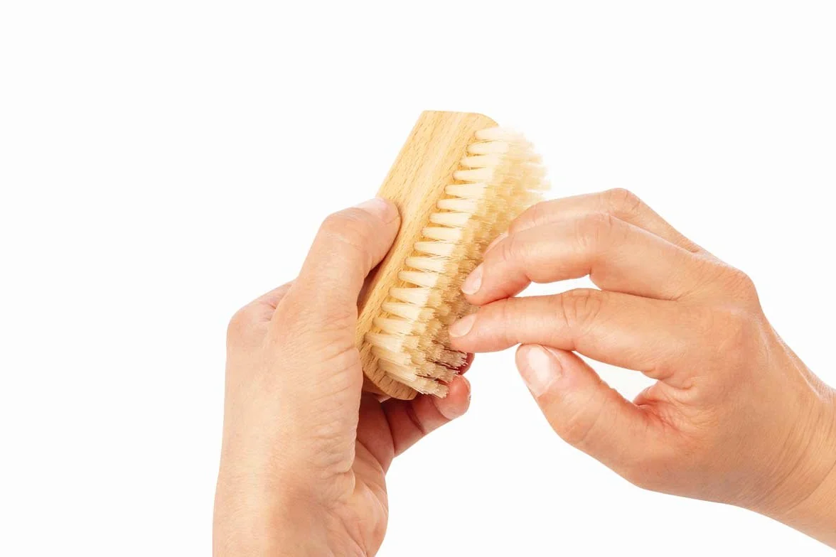 REMOS Spazzola per mani e unghie setole naturale legno faggio