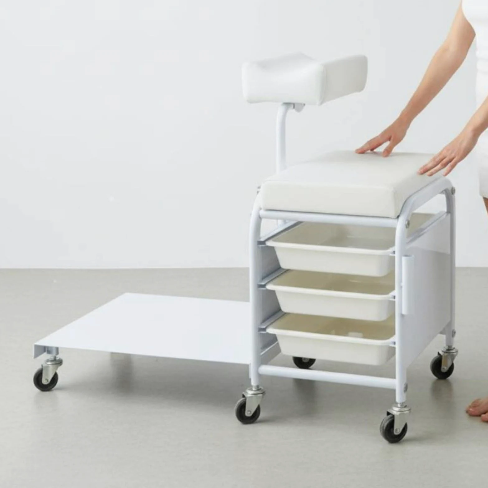Carrello per Salone di Bellezza Carrello Estetico Trolley Manicure Carrello Unghie Carrello Ciglia con Struttura Salvaspazio Accesso Comodo Ruote a