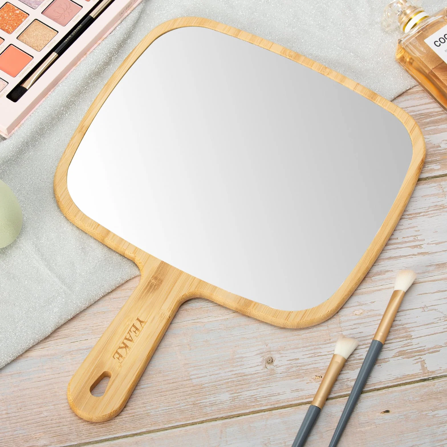YEAKE Specchio a mano, extra grande, in bambù naturale, con manico, da viaggio, portatile, per uomini e donne, 22,6 x 31,5 cm L