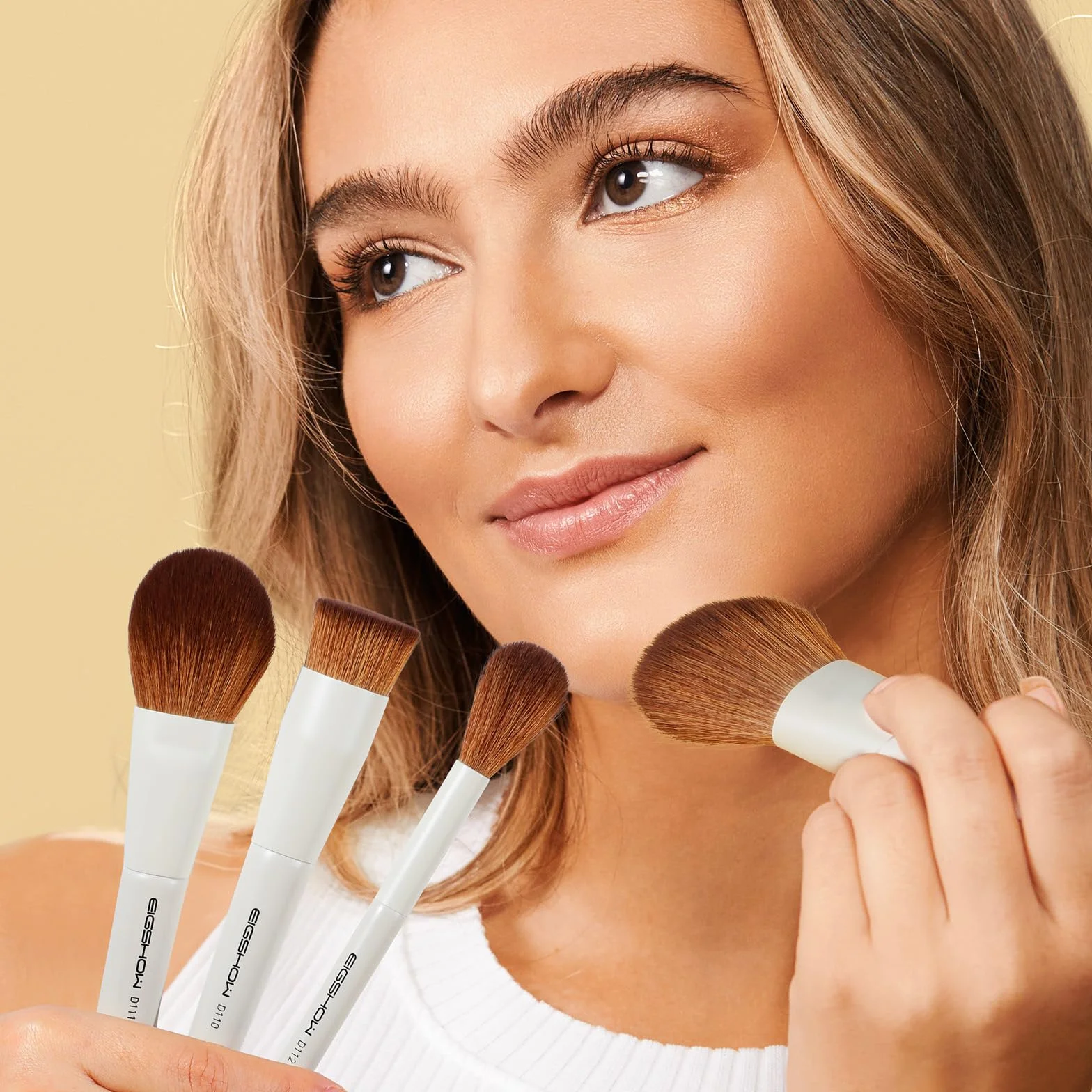 EIGSHOW Set di Pennelli per Trucco, Set Pennelli Make Up da 3 Pezzi, Set Pennelli Trucco con Due Estremità, Viso in Fibra Sintetica Morbida, Adatti per Polveri Liquide e Cremose, Beige