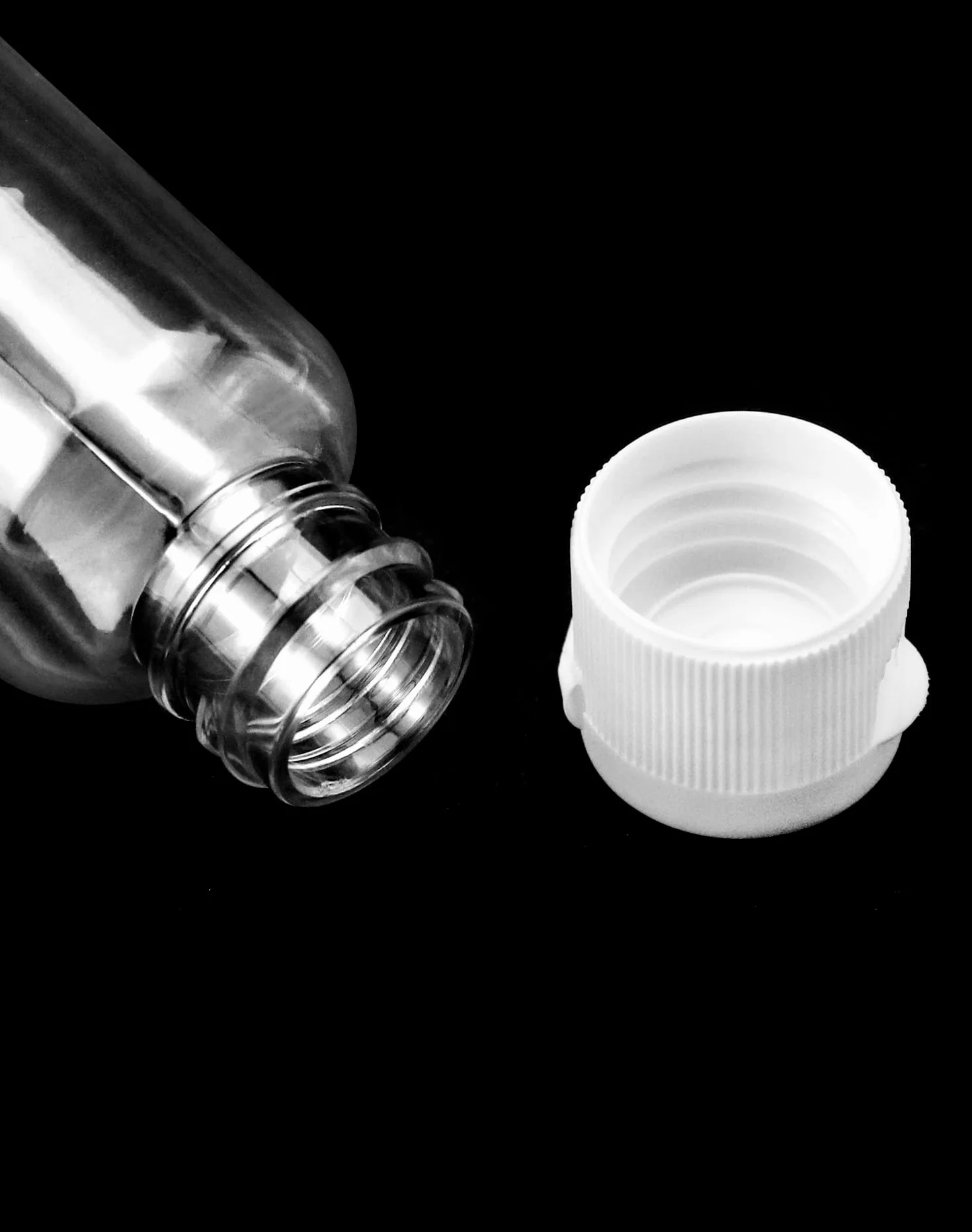 QWORK® 12 Pezzi Bottiglie Da Viaggio Da 50 Ml, Flaconi Da Viaggio Per Articoli Da Toeletta, Trasparenti, Con Imbuto Piccolo Per Shampoo, Gel Doccia, Lozione, Struccante