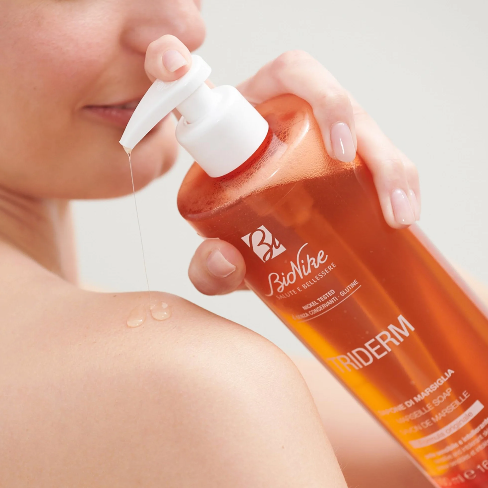Bionike Triderm - Sapone Liquido di Marsiglia per Pelli Sensibili e Intolleranti, Detergente per Lavaggi Frequenti ad Azione Protettiva e Idratante, Dona Morbidezza alla Pelle
