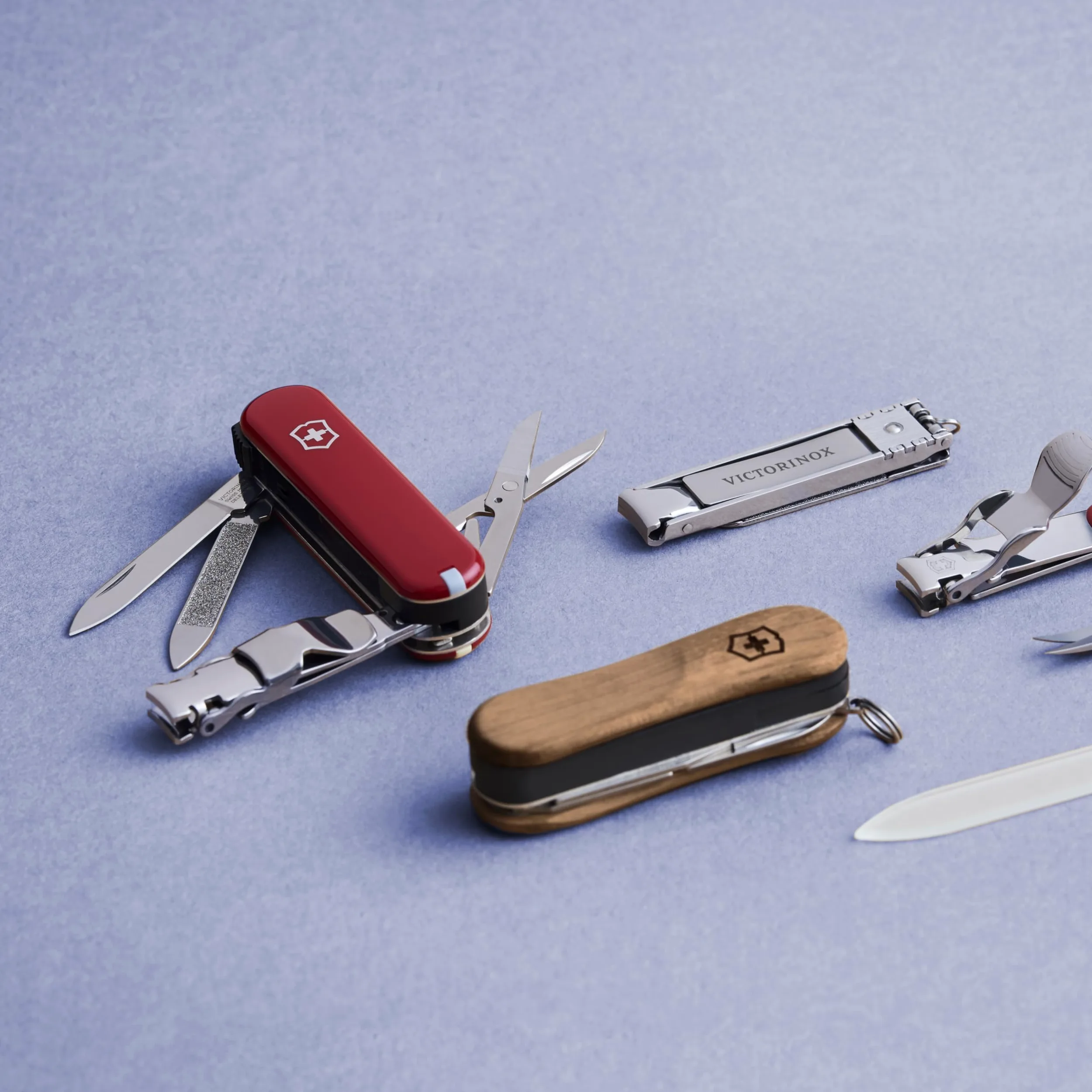 Victorinox, Nail Clip 580 Wood, Coltellino Svizzero, Originale, Multiuso, Campeggio, 6 Funzioni, Lama, piccola, Lima per unghie