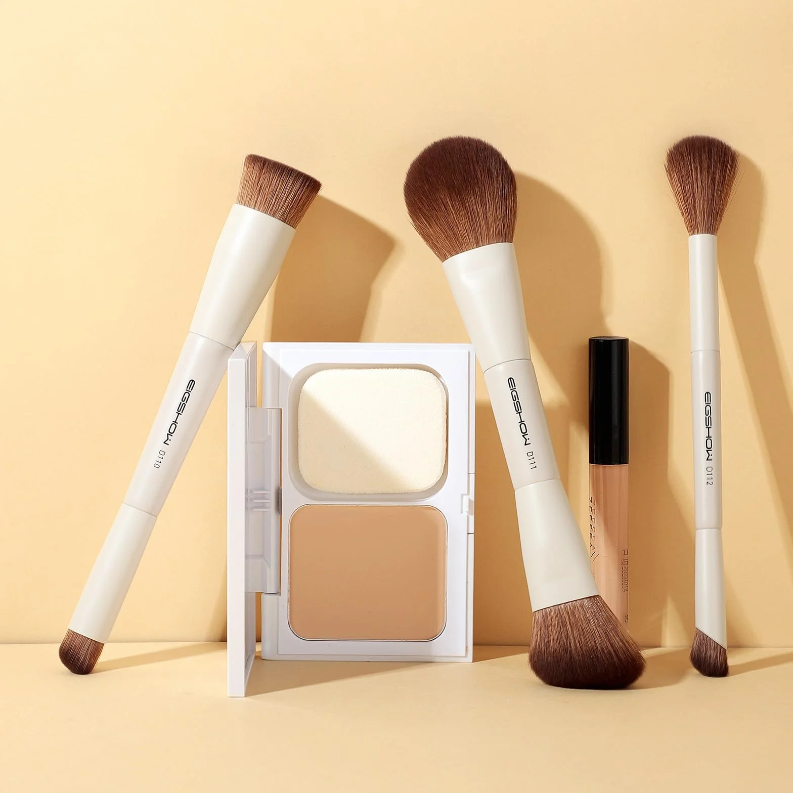 EIGSHOW Set di Pennelli per Trucco, Set Pennelli Make Up da 3 Pezzi, Set Pennelli Trucco con Due Estremità, Viso in Fibra Sintetica Morbida, Adatti per Polveri Liquide e Cremose, Beige
