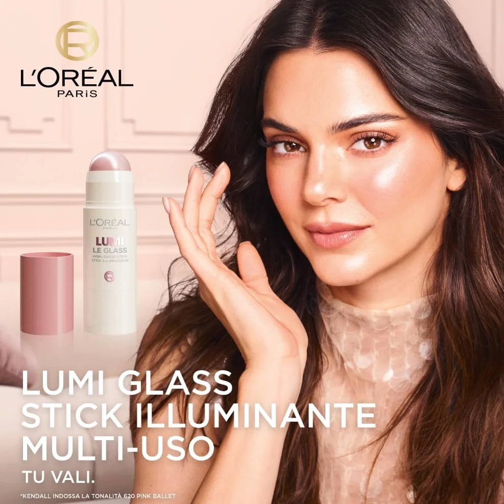 L'Oréal Paris Stick Illuminante Multi-Uso, Per Viso e Corpo, Pelle Luminosa e Radiosa, Effetto Glow Intenso e Istantaneo, Finish che Riflette la Luce, Lumi Glass, Tonalità: 610 Pearl Eclat, 5 gr